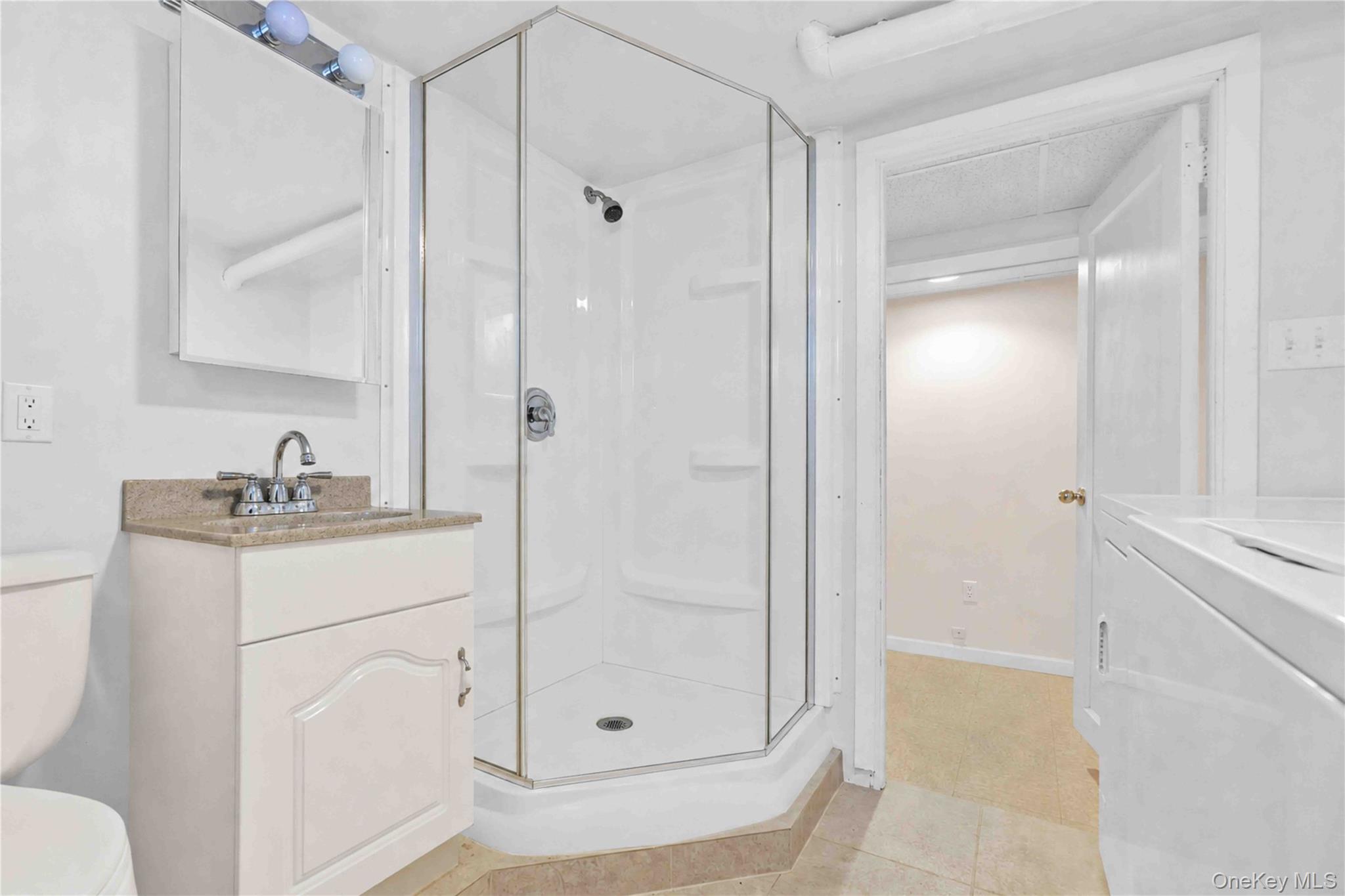35 Mayfair Avenue Property Photo 12