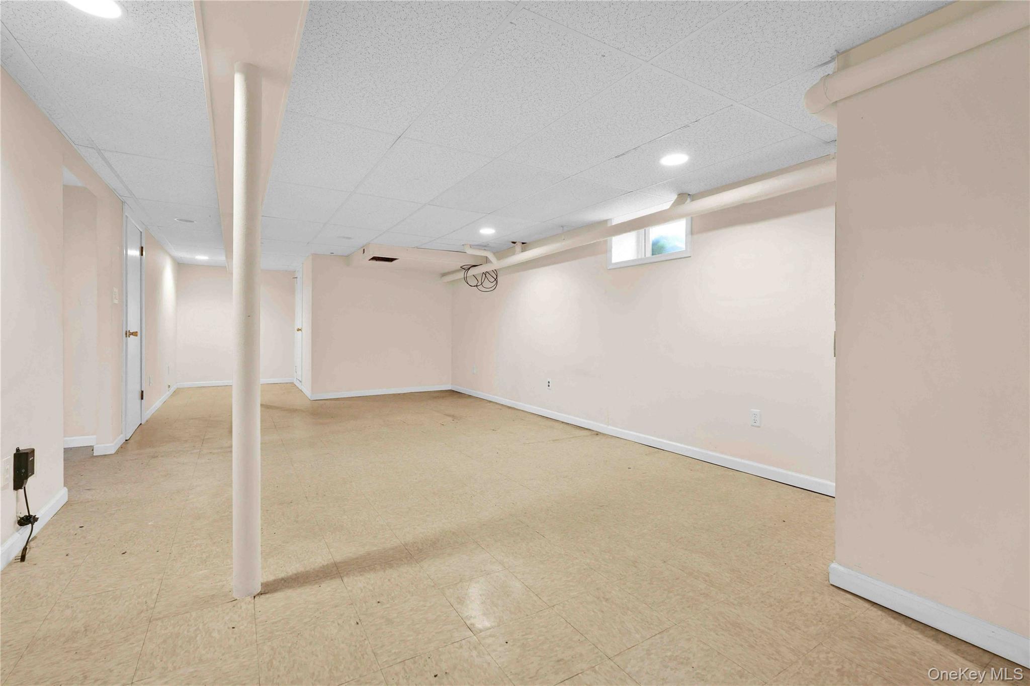 35 Mayfair Avenue Property Photo 14