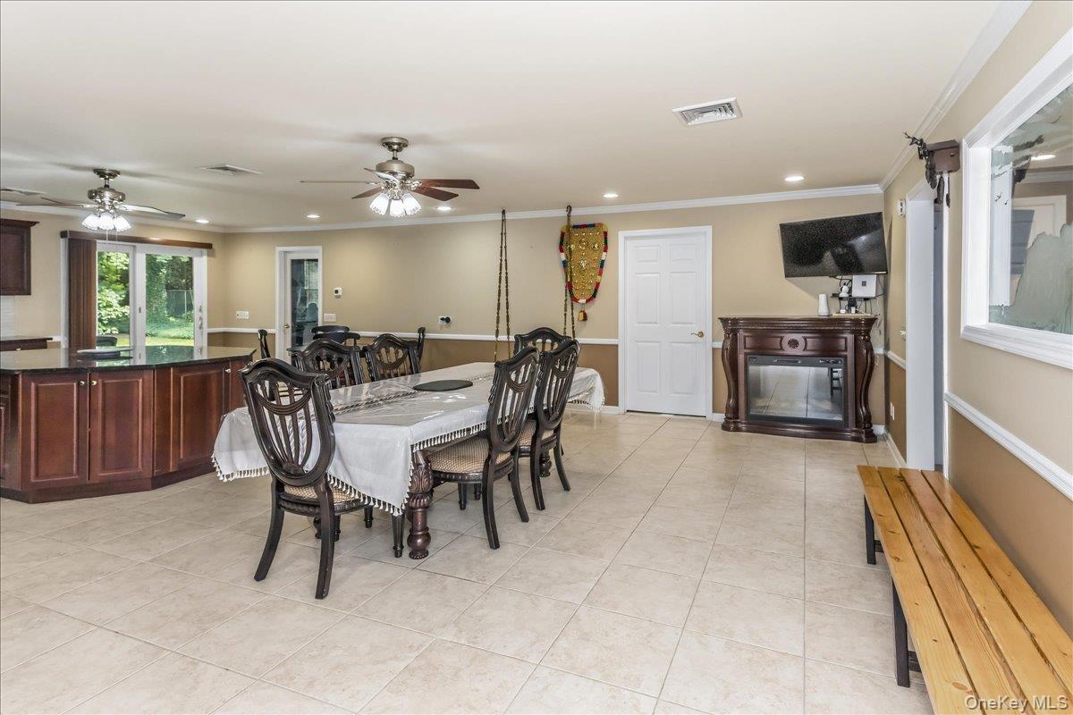 1091 Westminster Avenue Property Photo 8