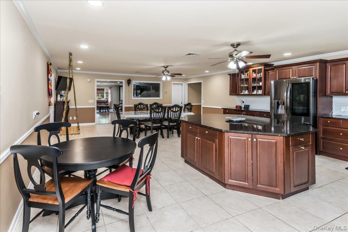 1091 Westminster Avenue Property Photo 11