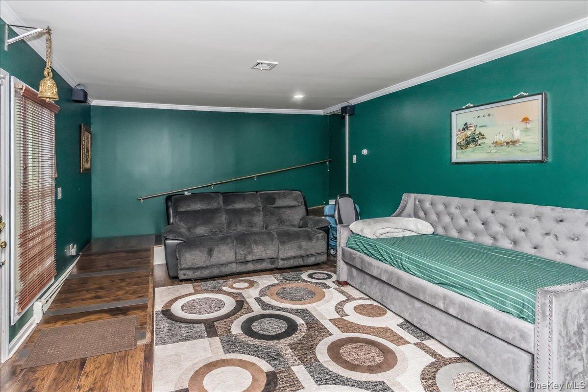 1091 Westminster Avenue Property Photo 15