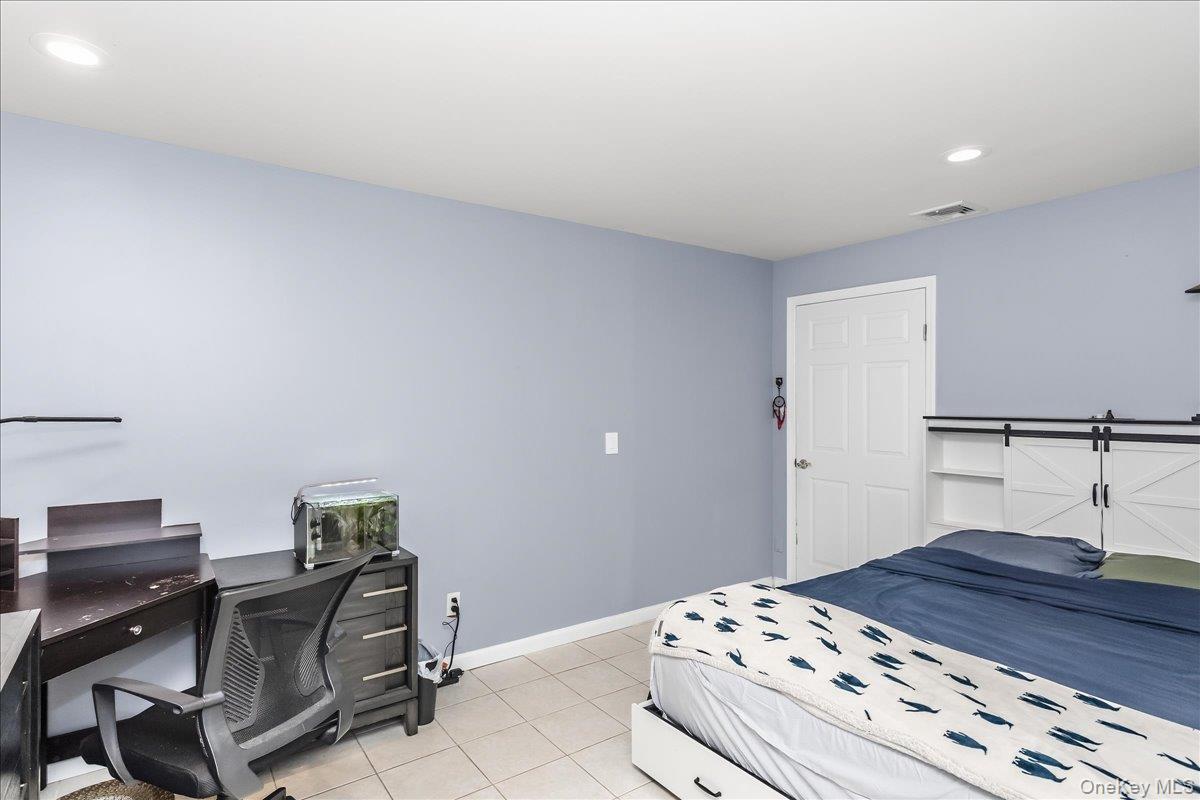 1091 Westminster Avenue Property Photo 26