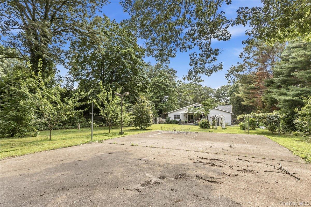 1091 Westminster Avenue Property Photo 36