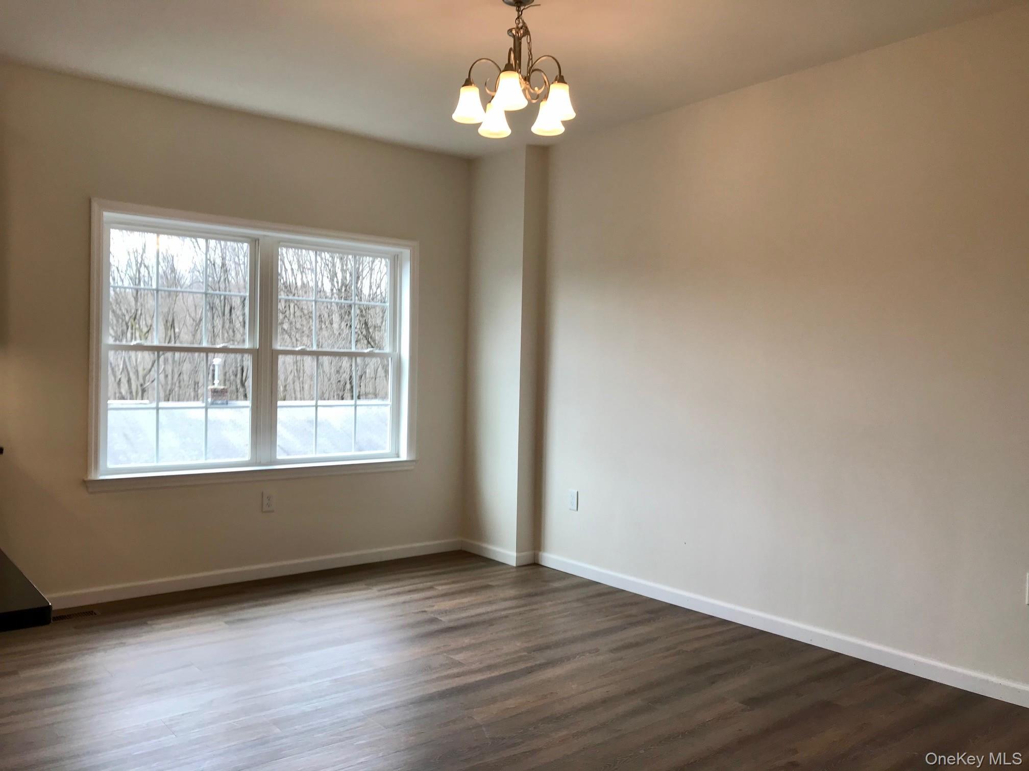 1004 N Division Street C Property Photo 5