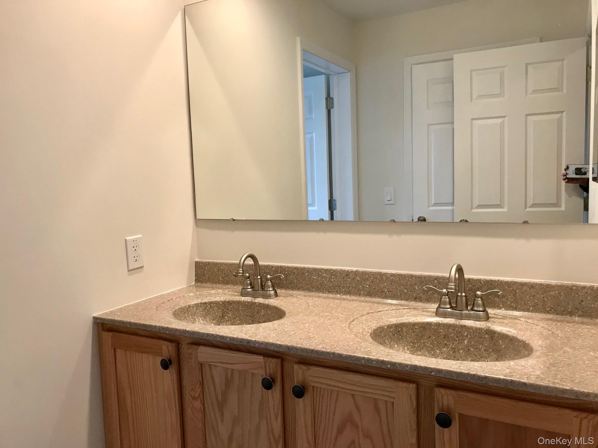 1004 N Division Street C Property Photo 13