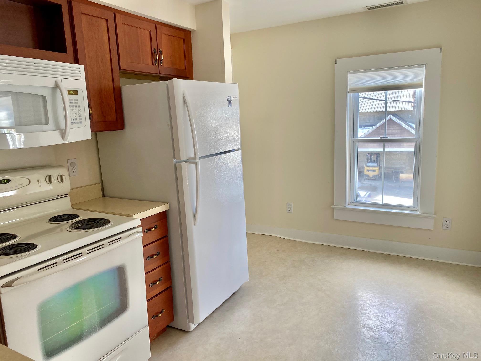 22 Washington Ave, 2nd Property Photo 8