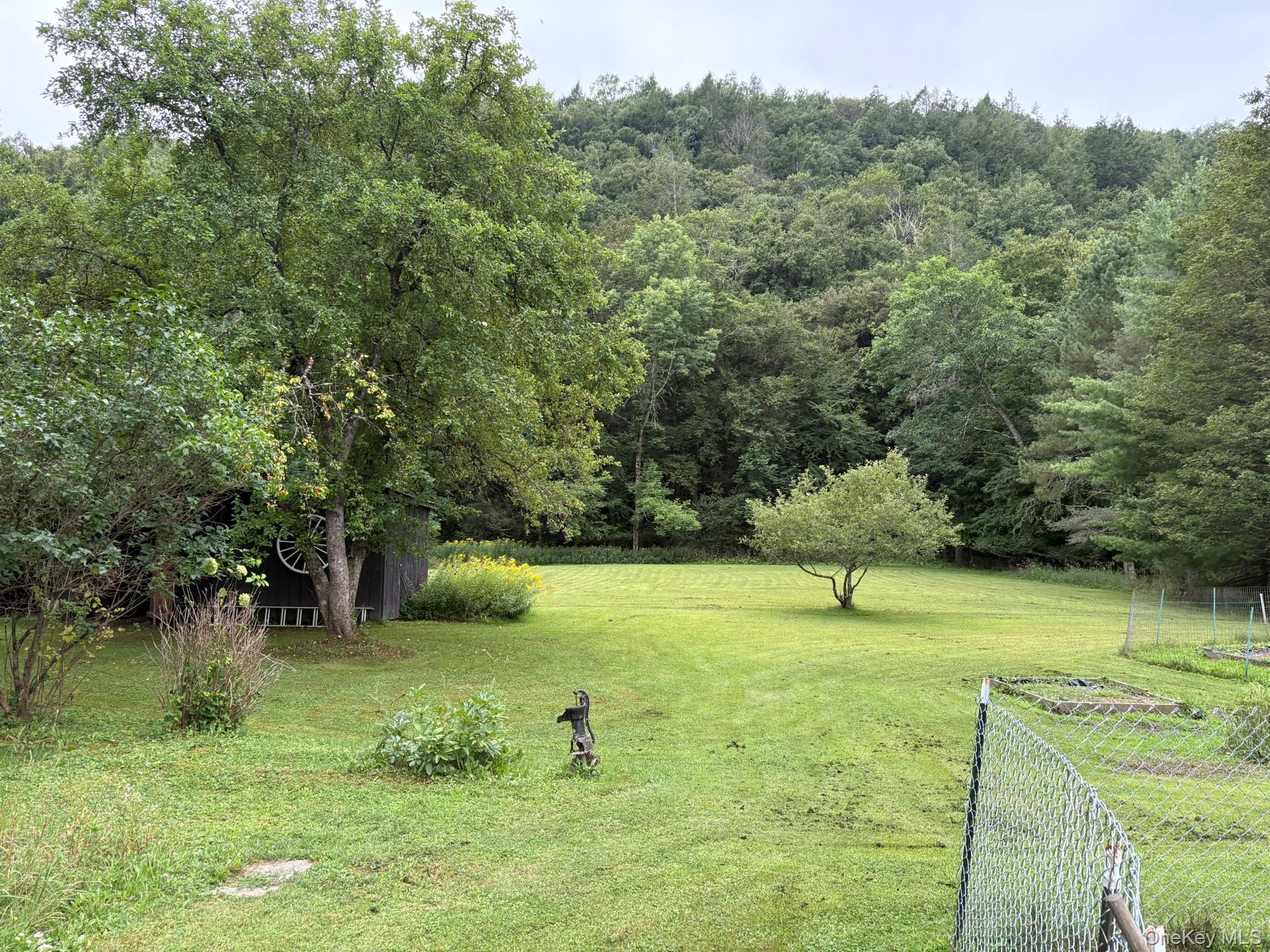 5 Riverside Drive Property Photo 25
