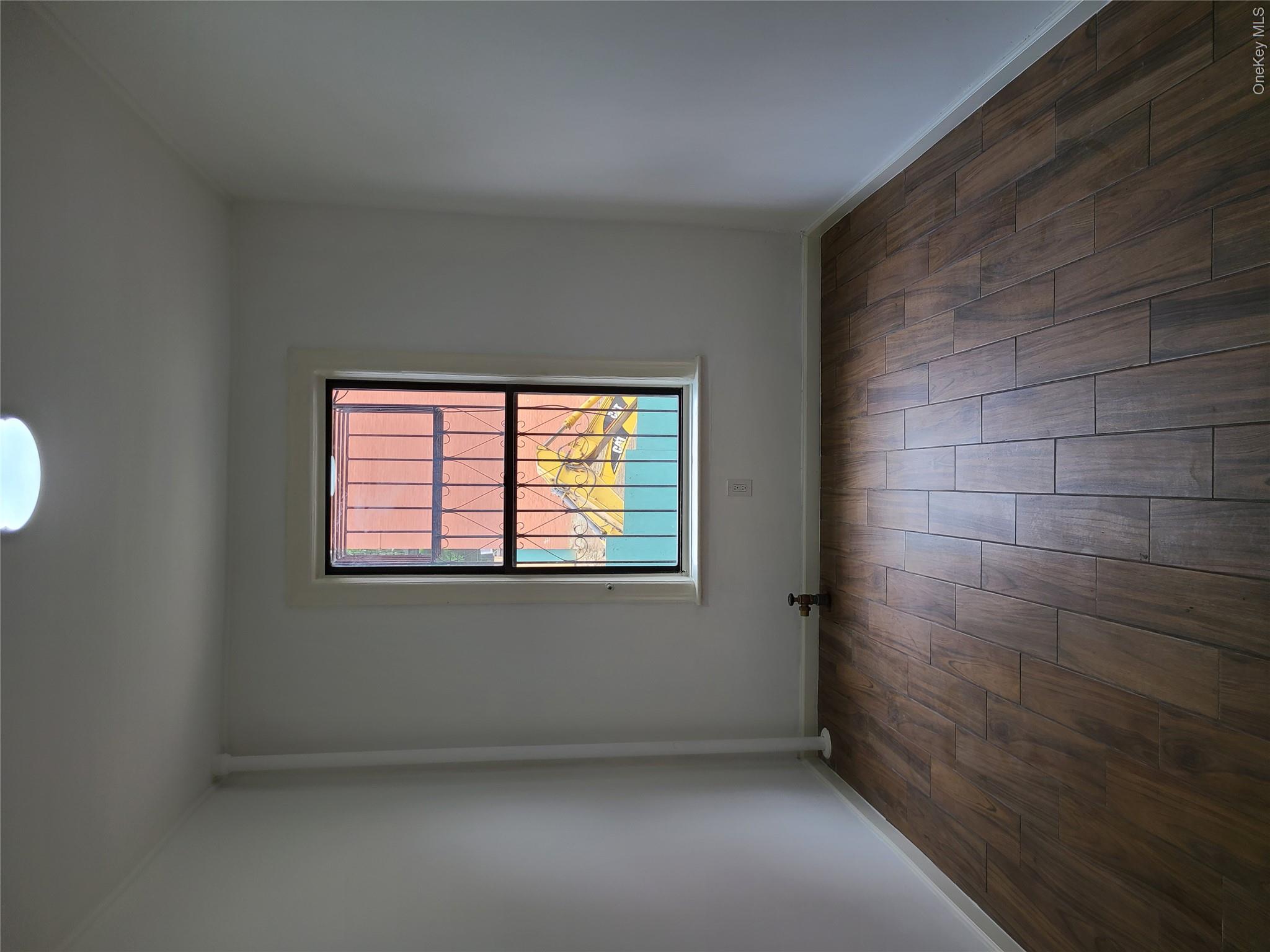1309 Seneca Avenue Property Photo 11