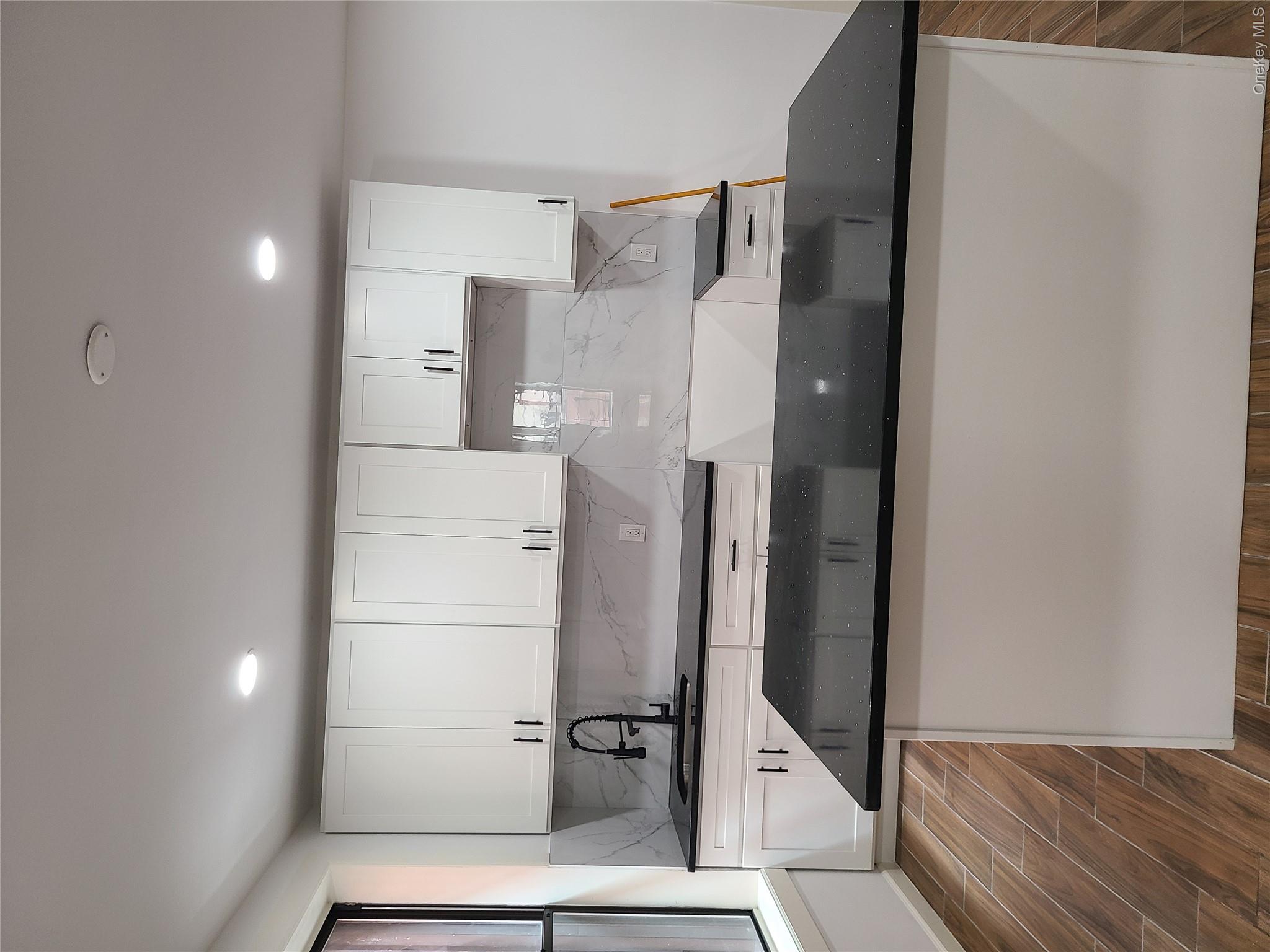 1309 Seneca Avenue Property Photo 13