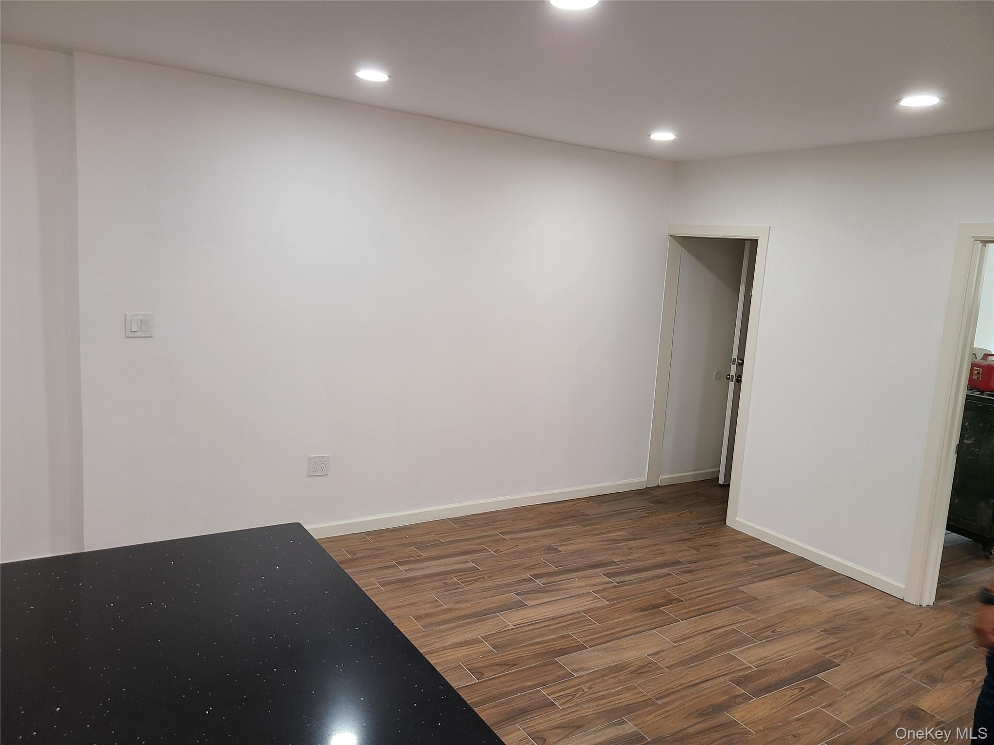 1309 Seneca Avenue Property Photo 14