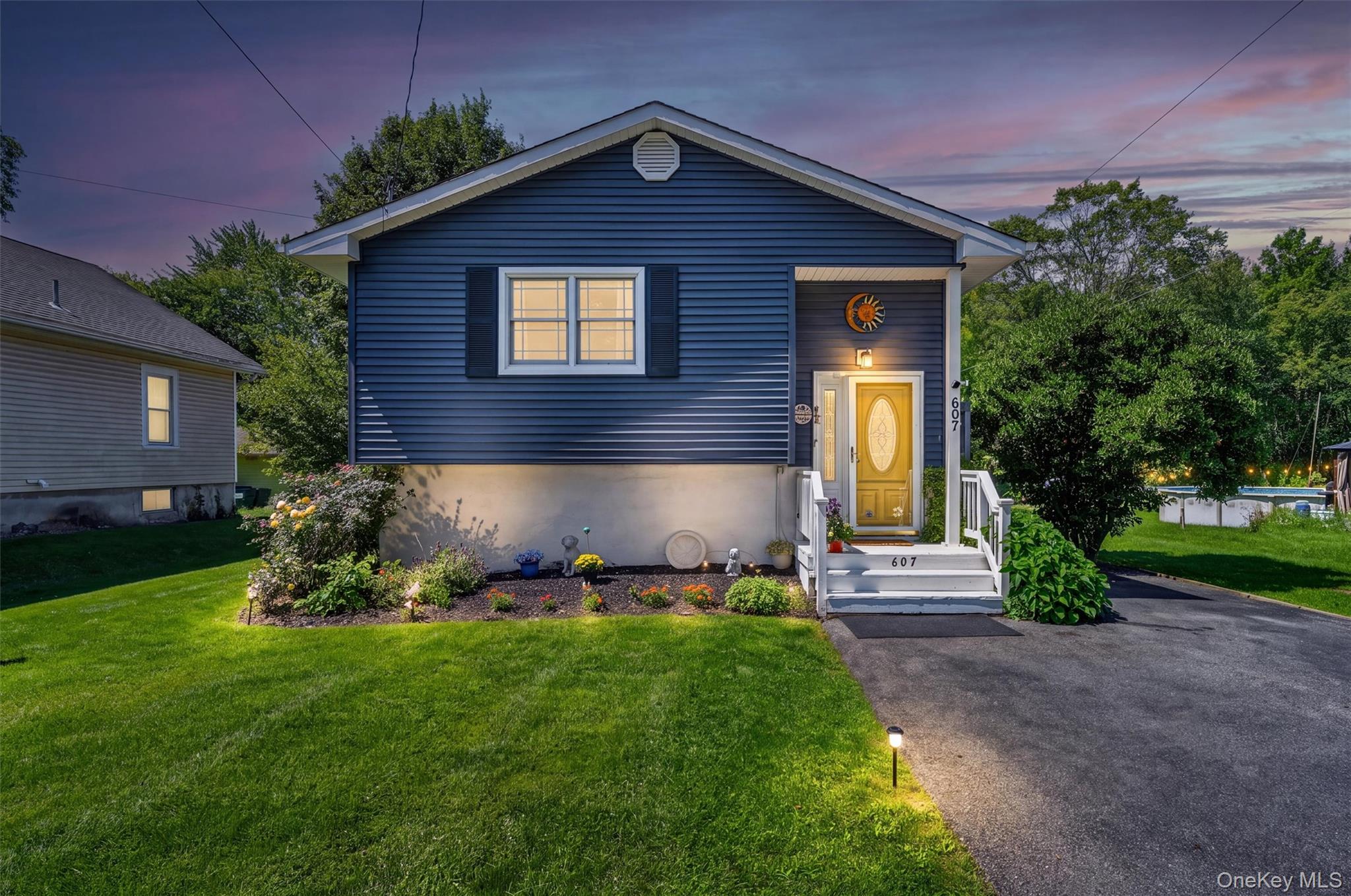 607 Heard Avenue Property Photo 1