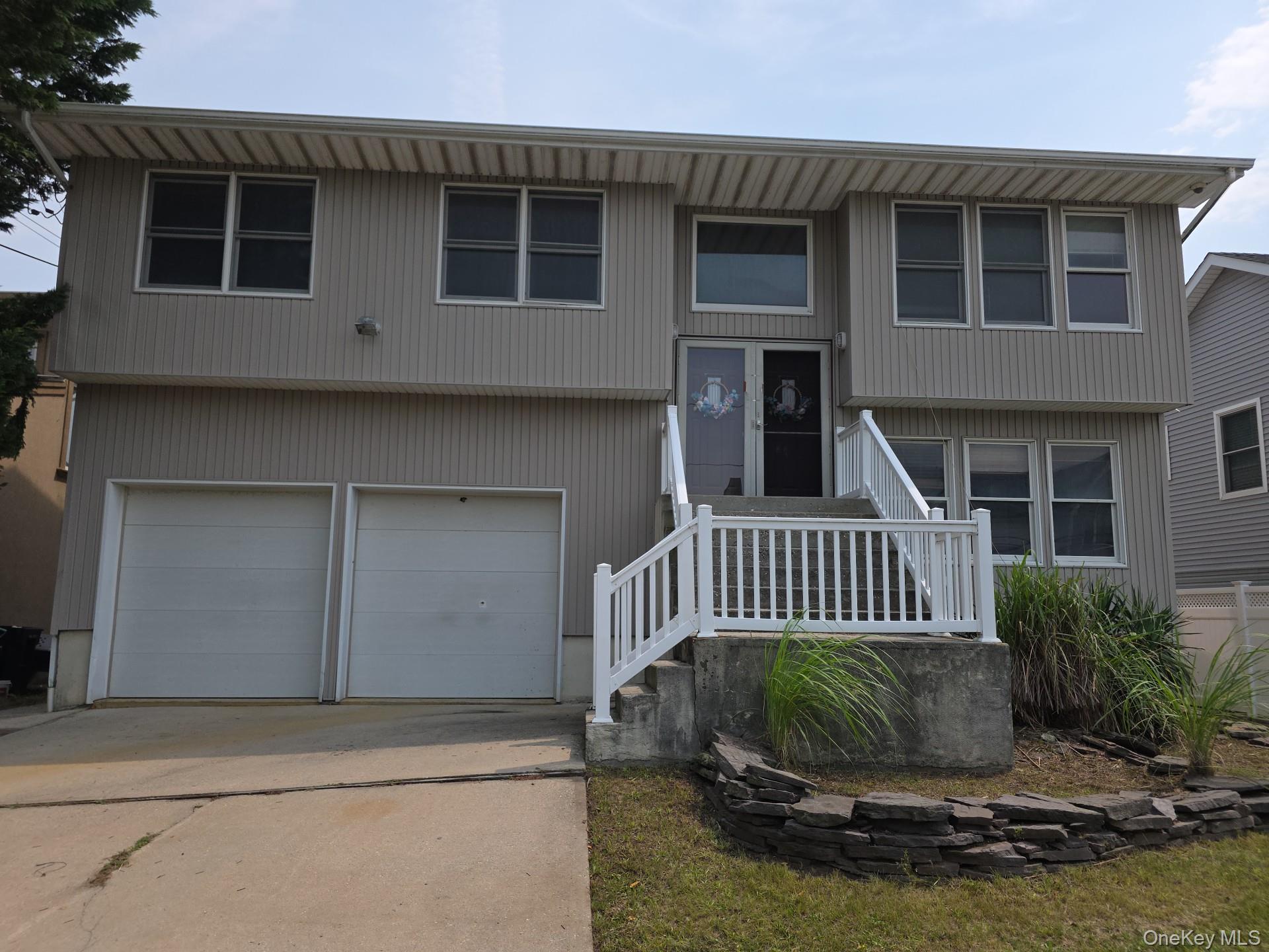 2871 Shore Road Property Photo 1