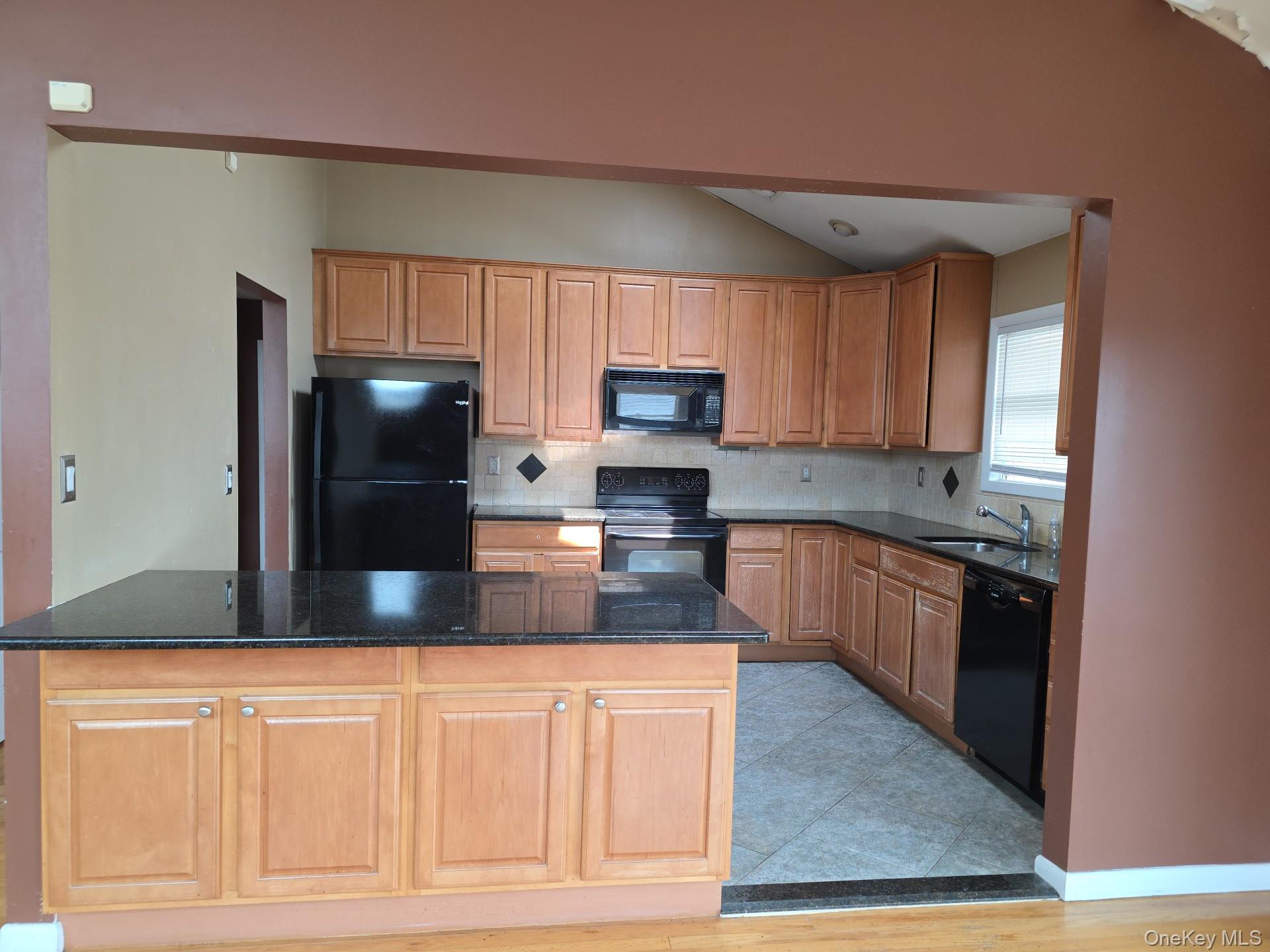 2871 Shore Road Property Photo 6