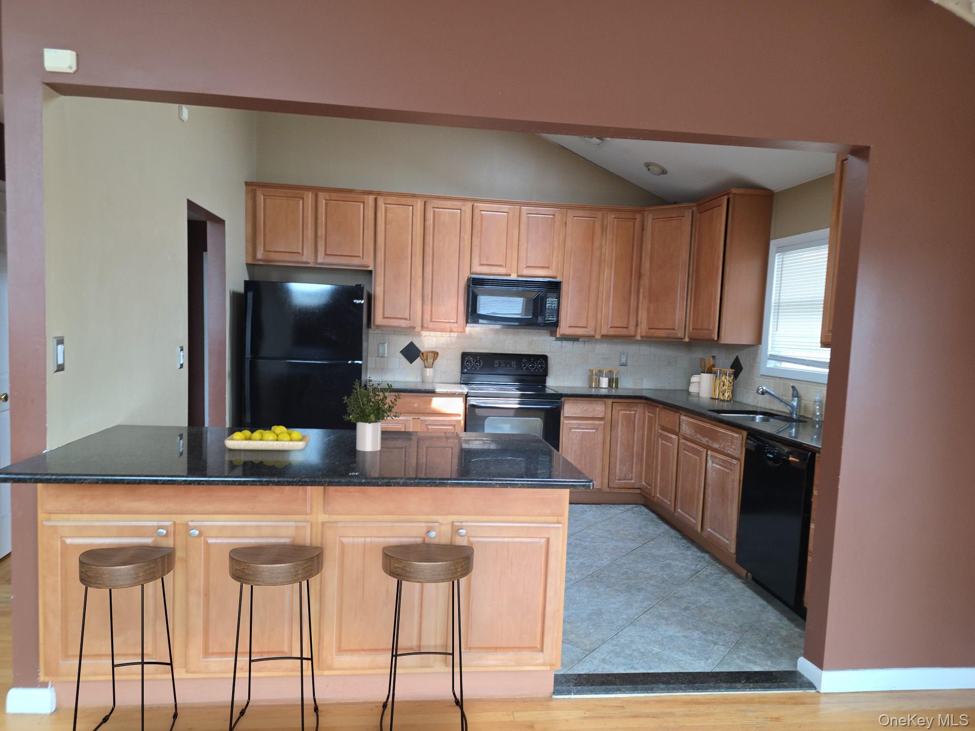 2871 Shore Road Property Photo 7