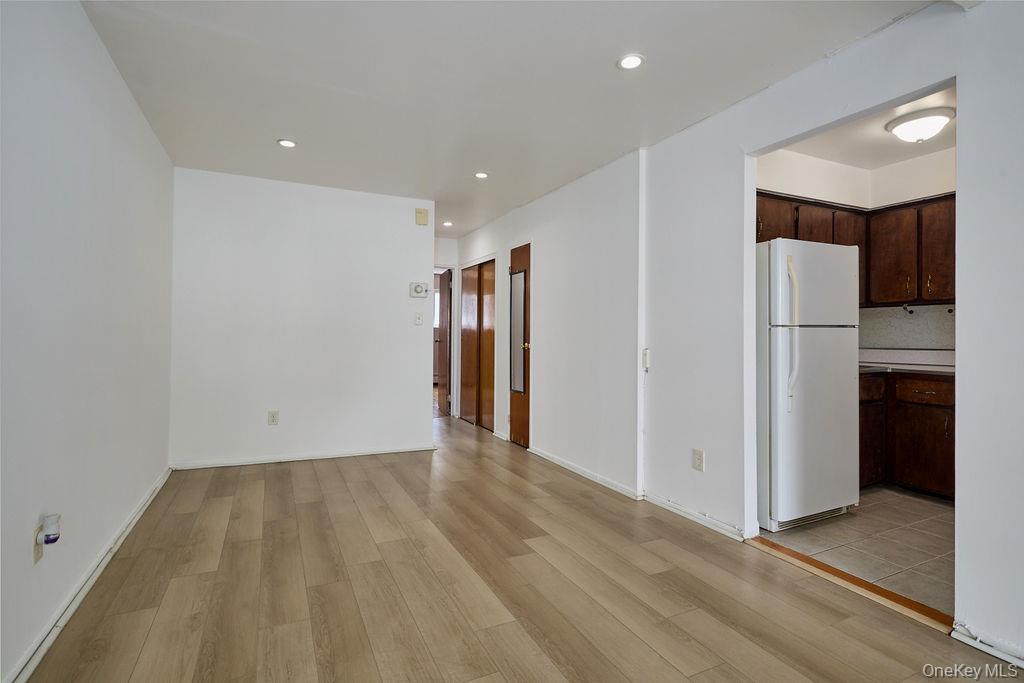 268 Throggs Neck Boulevard Property Photo 6