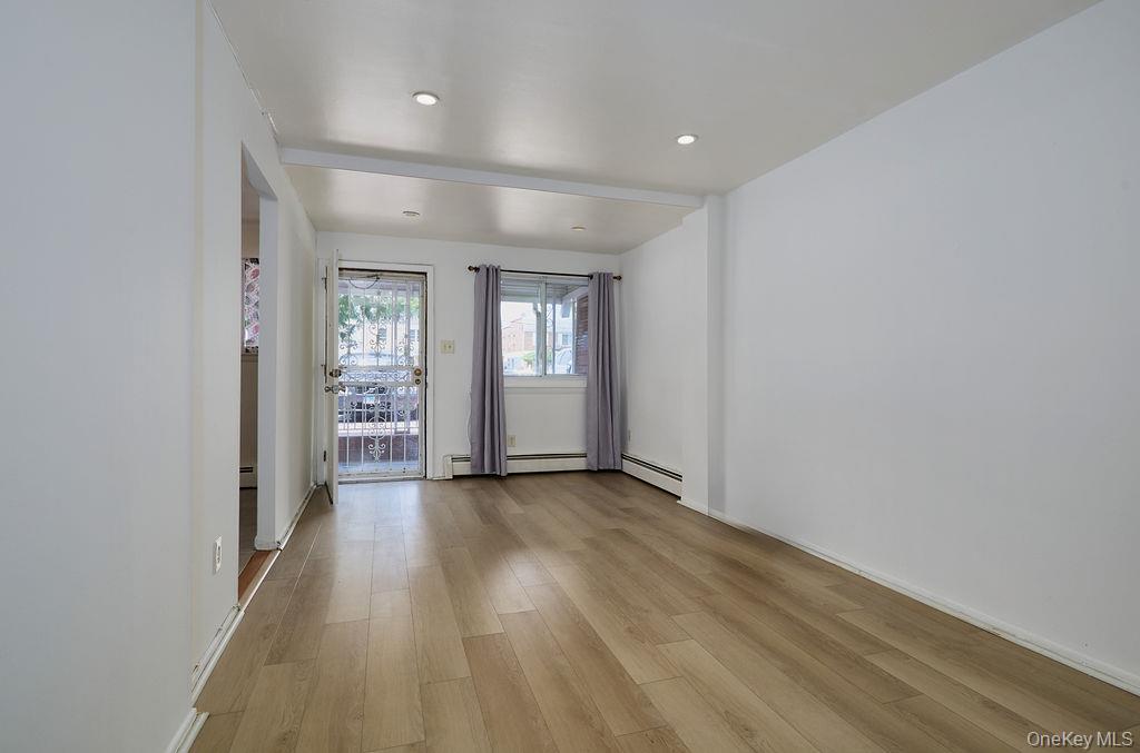 268 Throggs Neck Boulevard Property Photo 14