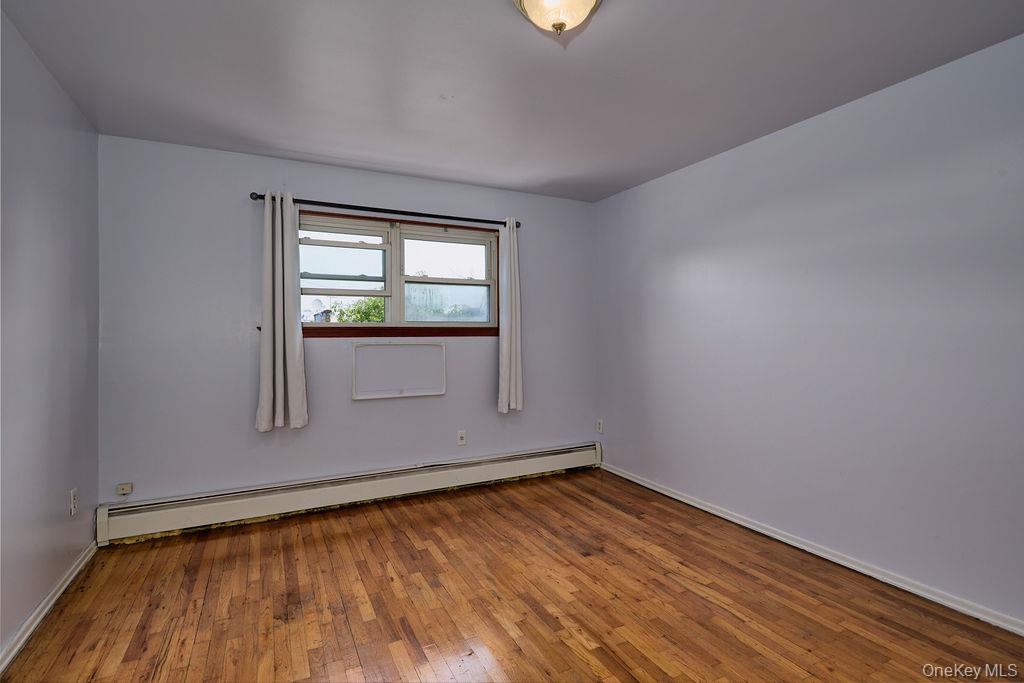 268 Throggs Neck Boulevard Property Photo 32