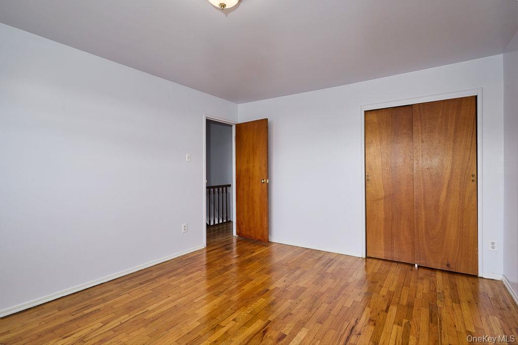 268 Throggs Neck Boulevard Property Photo 33