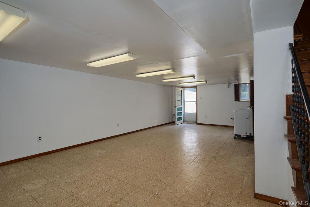 268 Throggs Neck Boulevard Property Photo 37