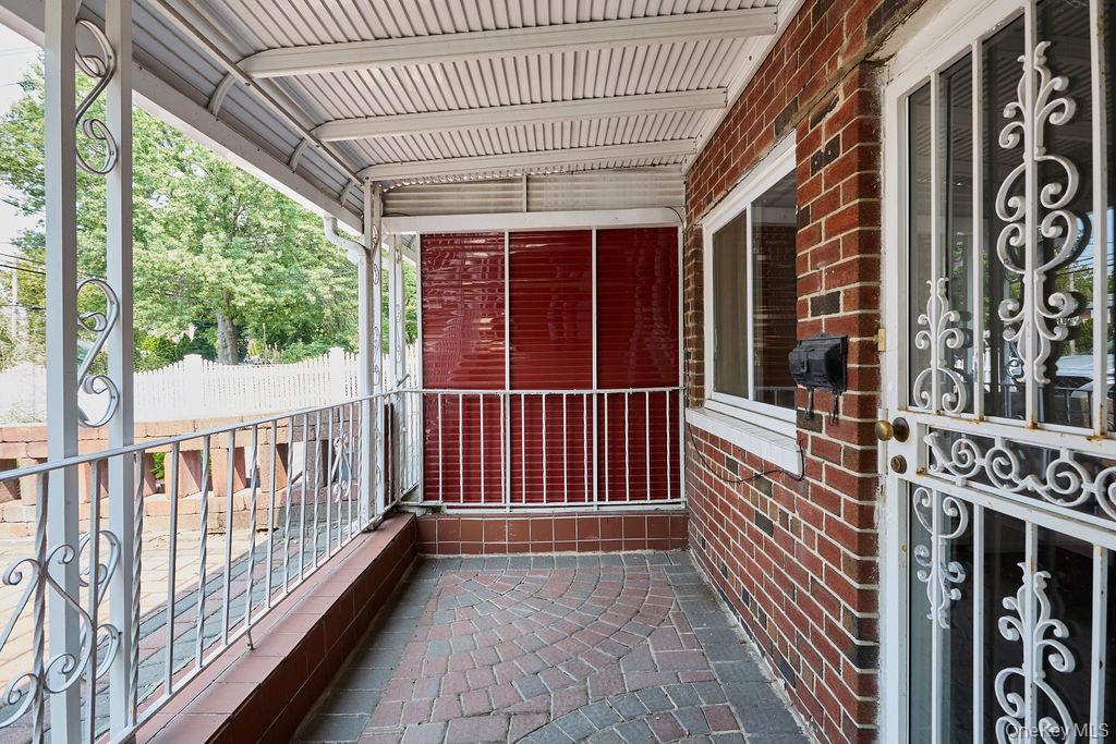 268 Throggs Neck Boulevard Property Photo 46