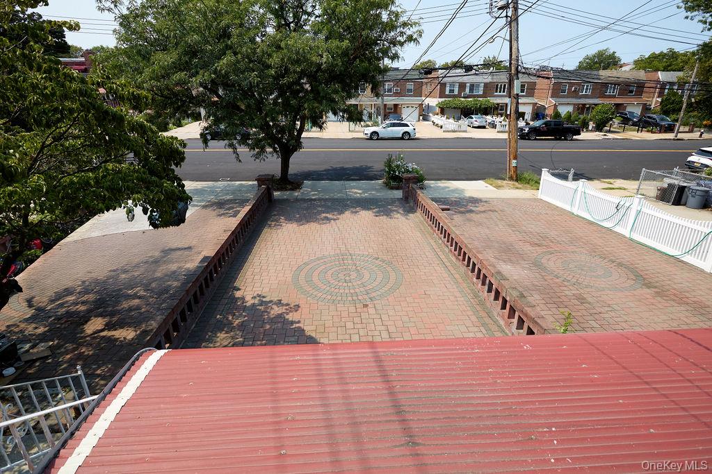 268 Throggs Neck Boulevard Property Photo 47