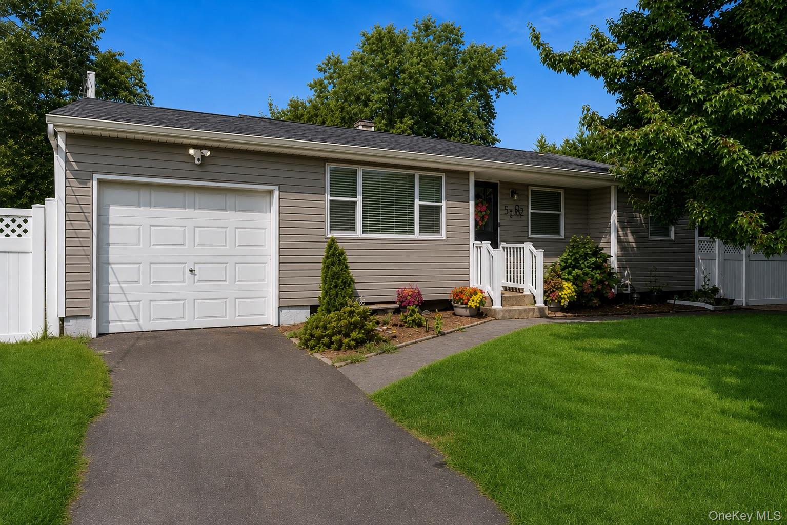 52 Larry Road Property Photo 1