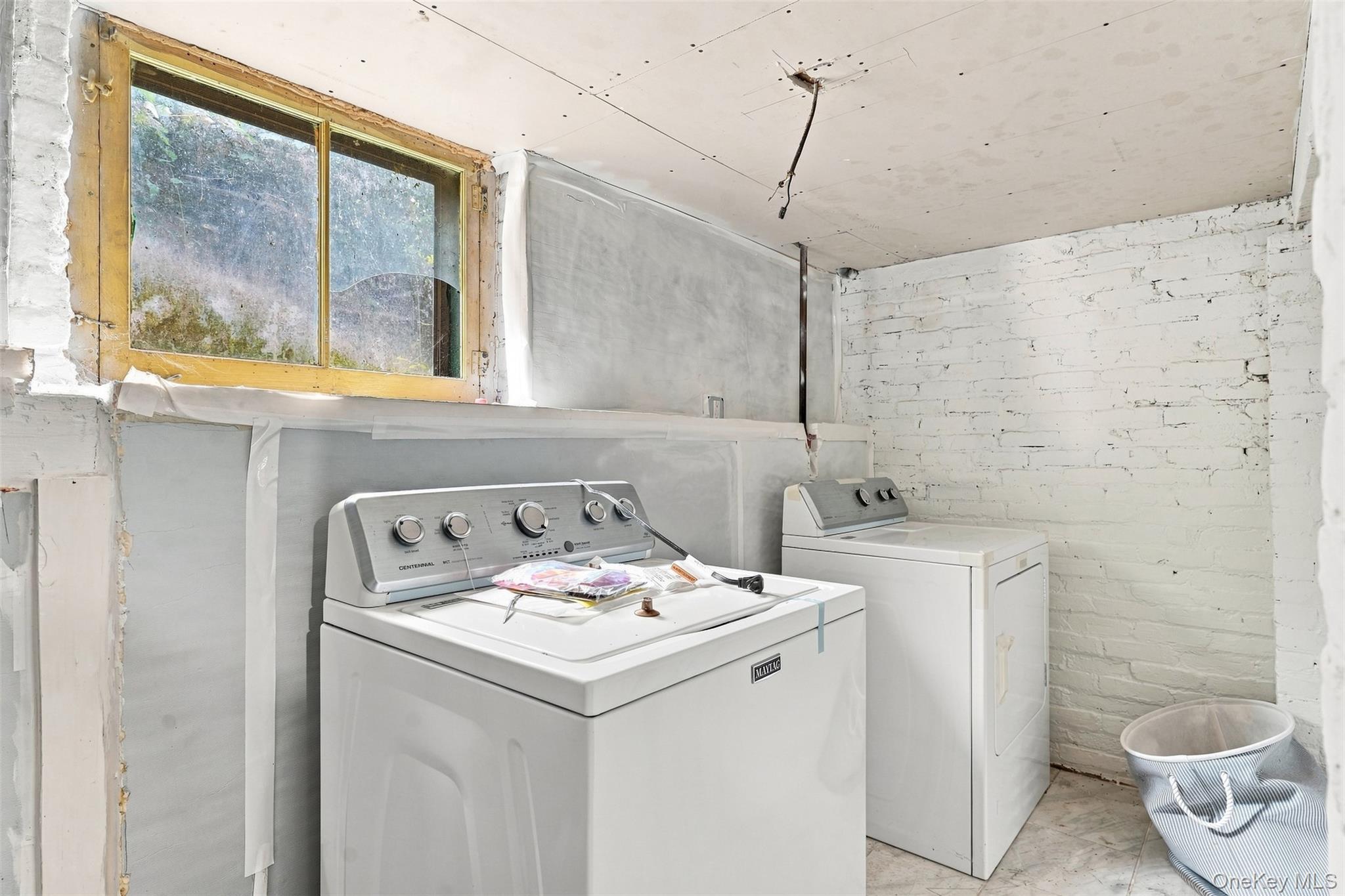 111 S Hamilton Street Property Photo 23