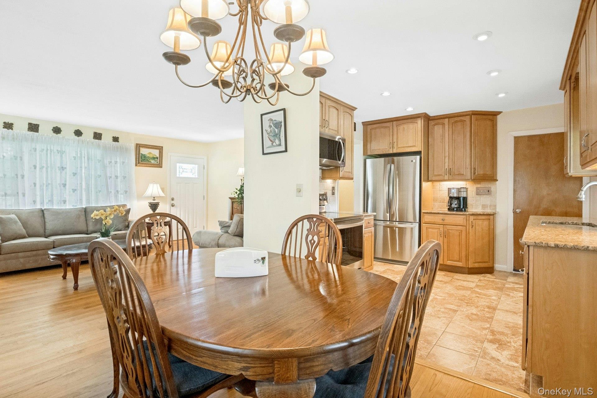 874 Linda Avenue Property Photo 8