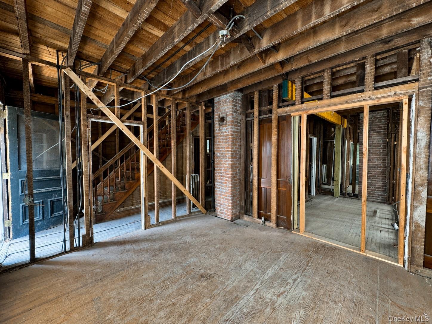 11 Summit Avenue Property Photo 27