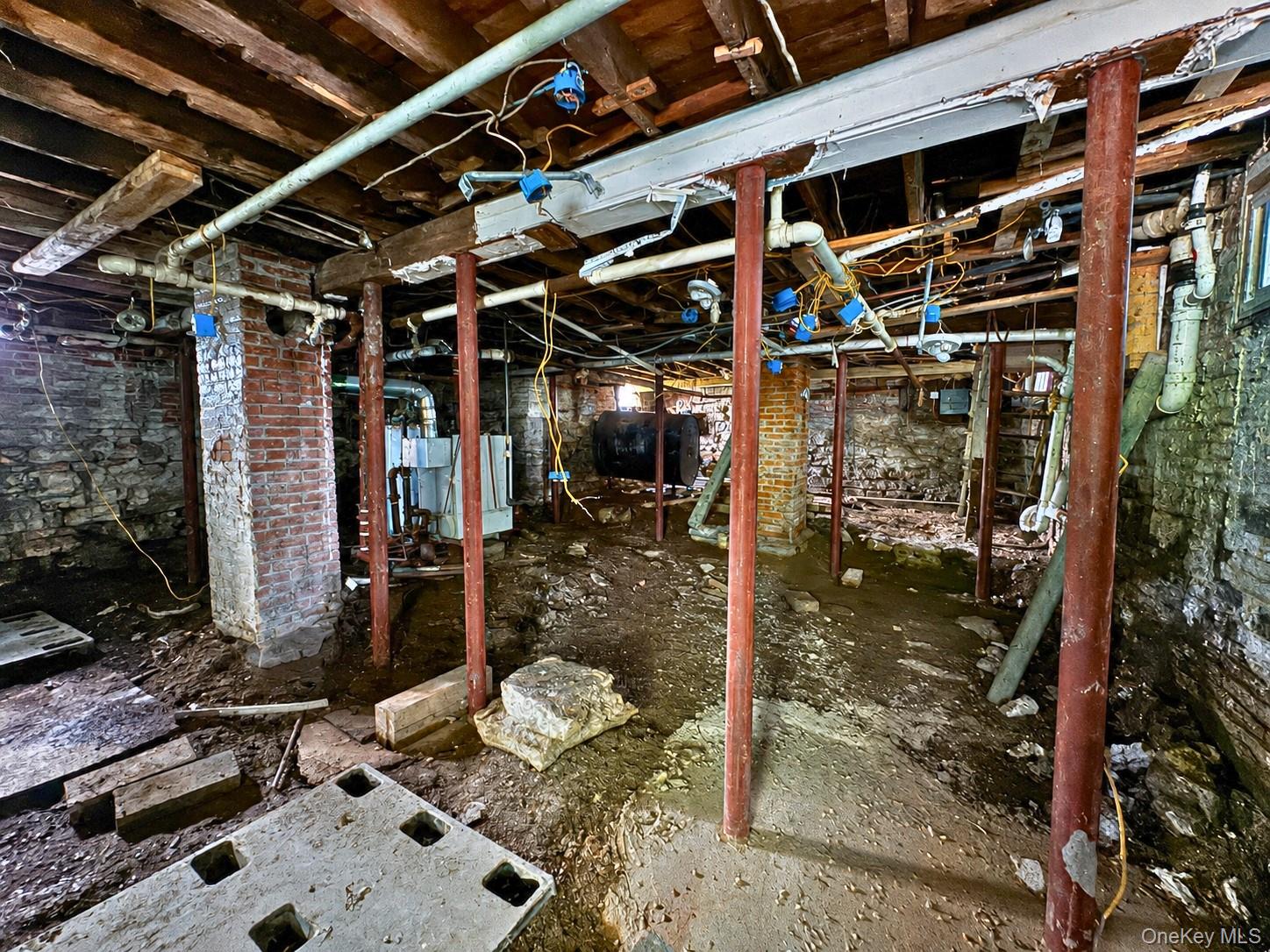11 Summit Avenue Property Photo 44