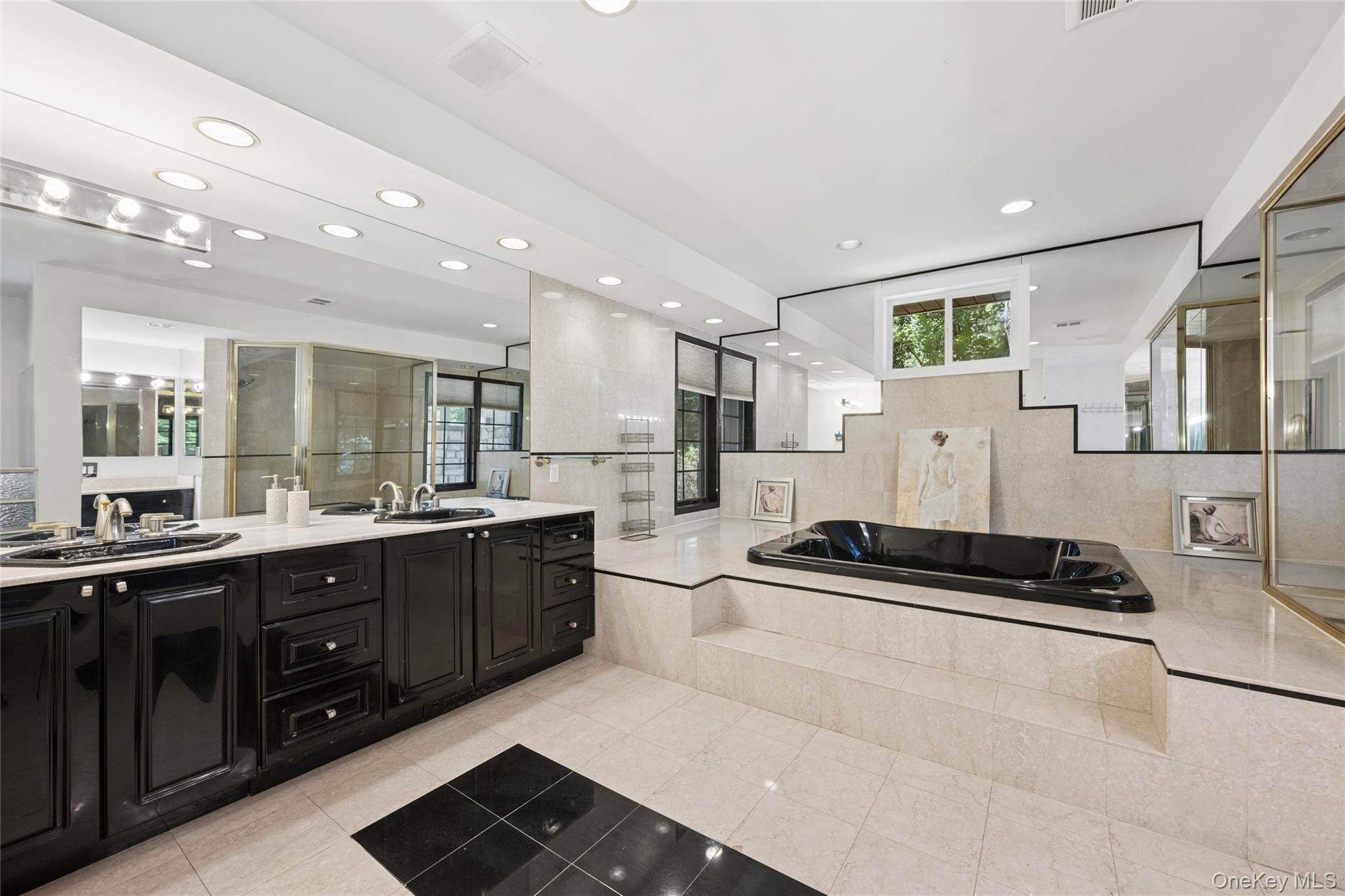 1 Engineers Road Property Photo 21