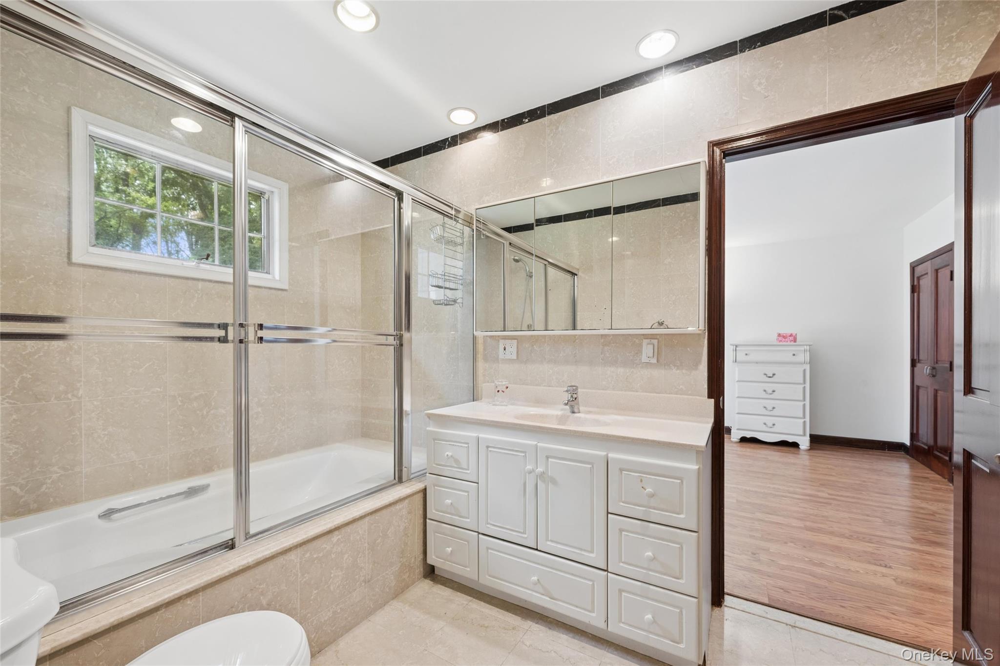 1 Engineers Road Property Photo 31