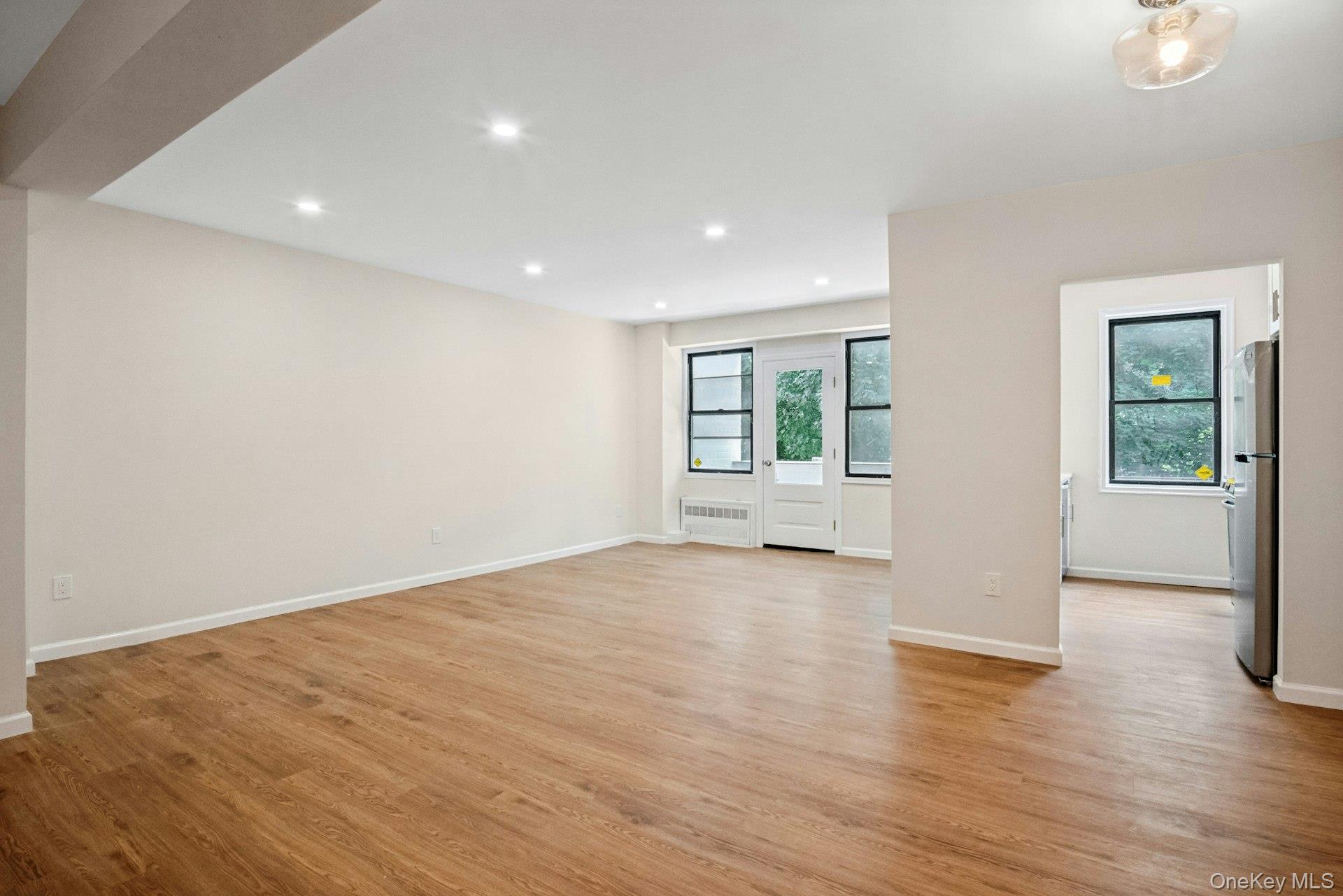 180 E Hartsdale Avenue 1e Property Photo 6