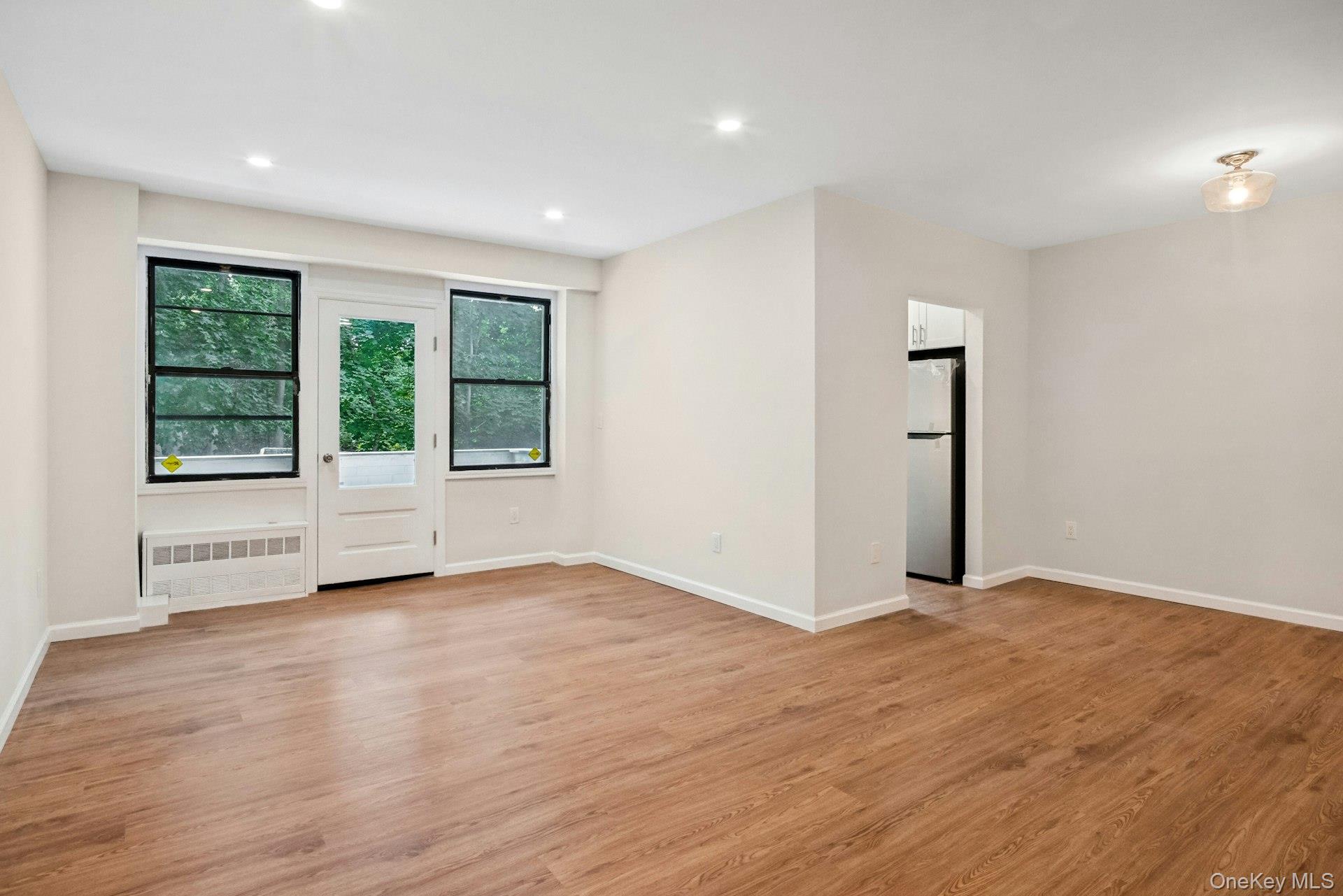 180 E Hartsdale Avenue 1e Property Photo 7
