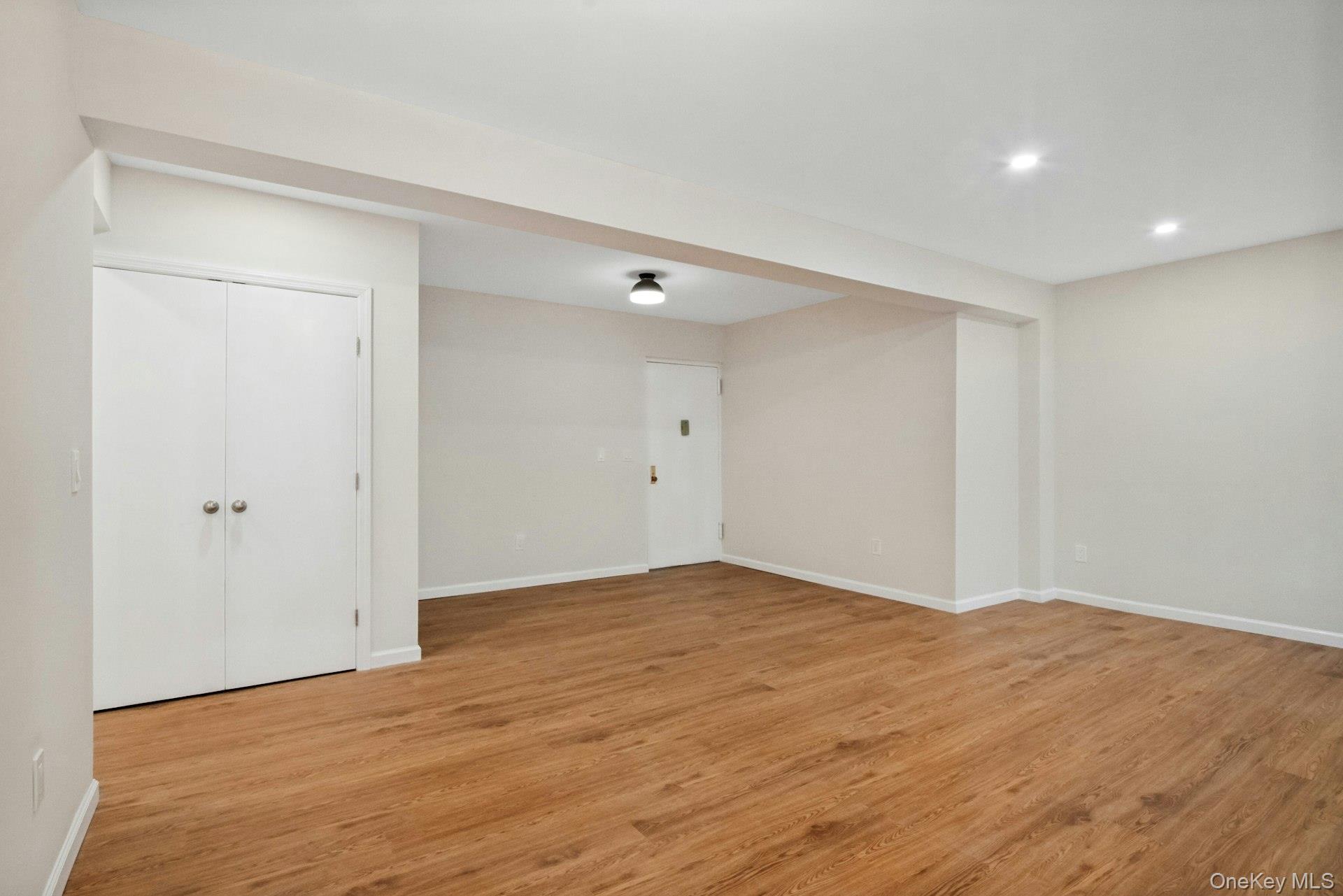 180 E Hartsdale Avenue 1e Property Photo 11