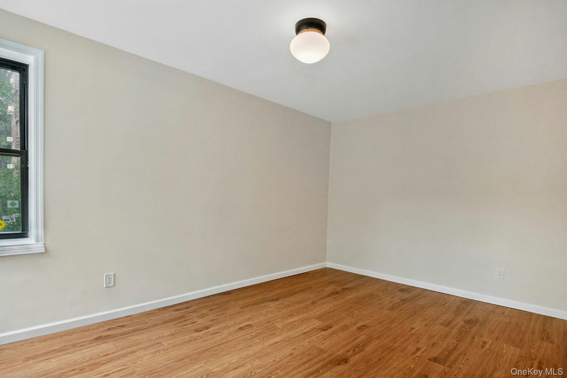180 E Hartsdale Avenue 1e Property Photo 19