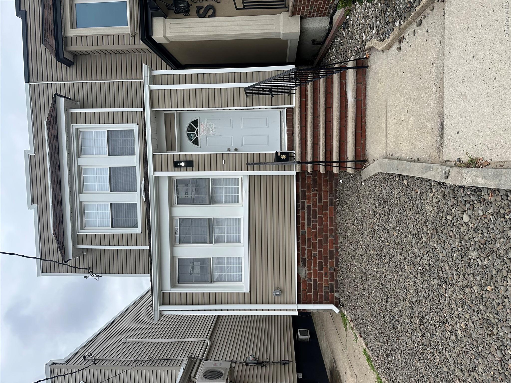 6918 69th Street Property Photo 1