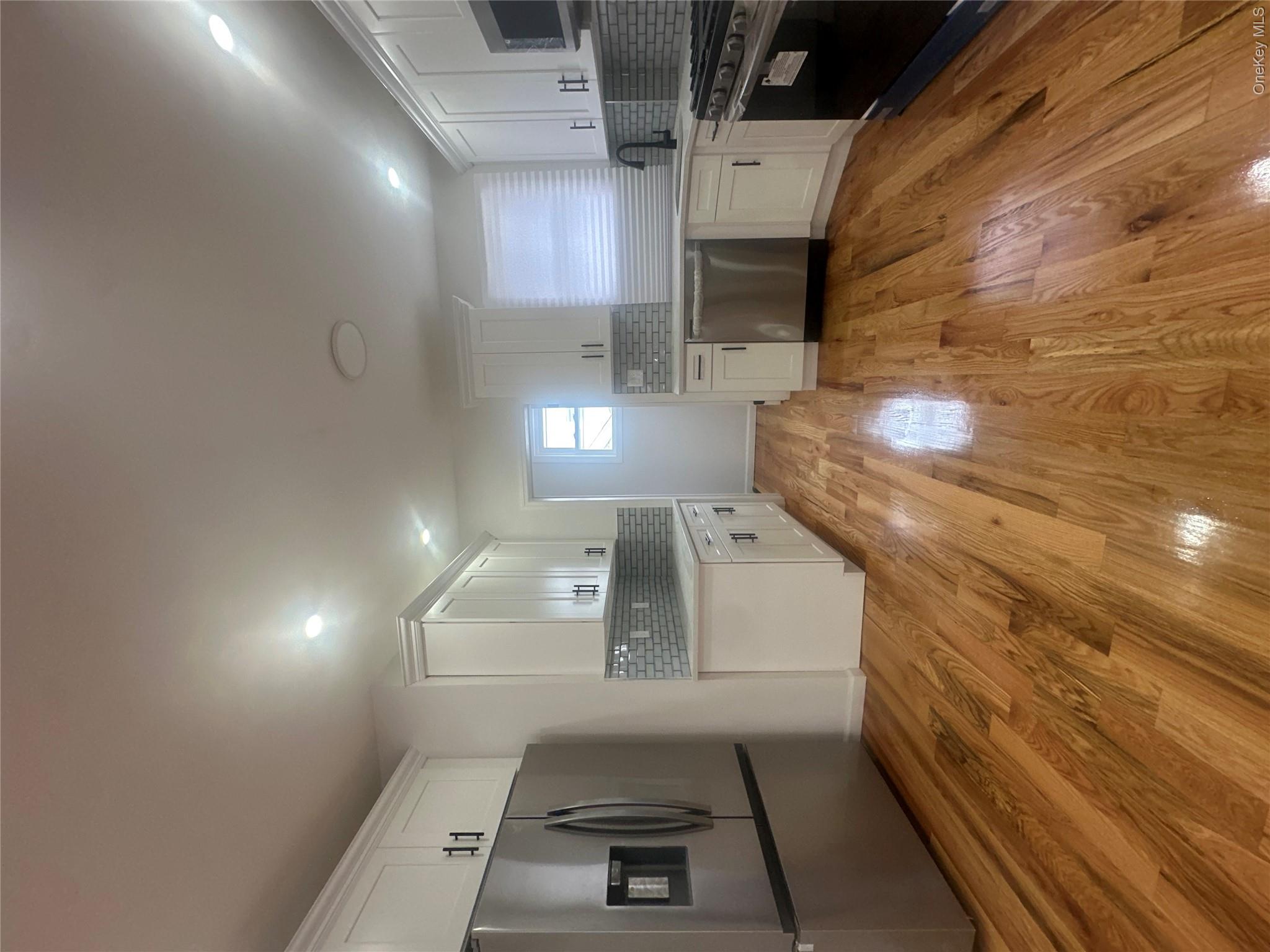 6918 69th Street Property Photo 5