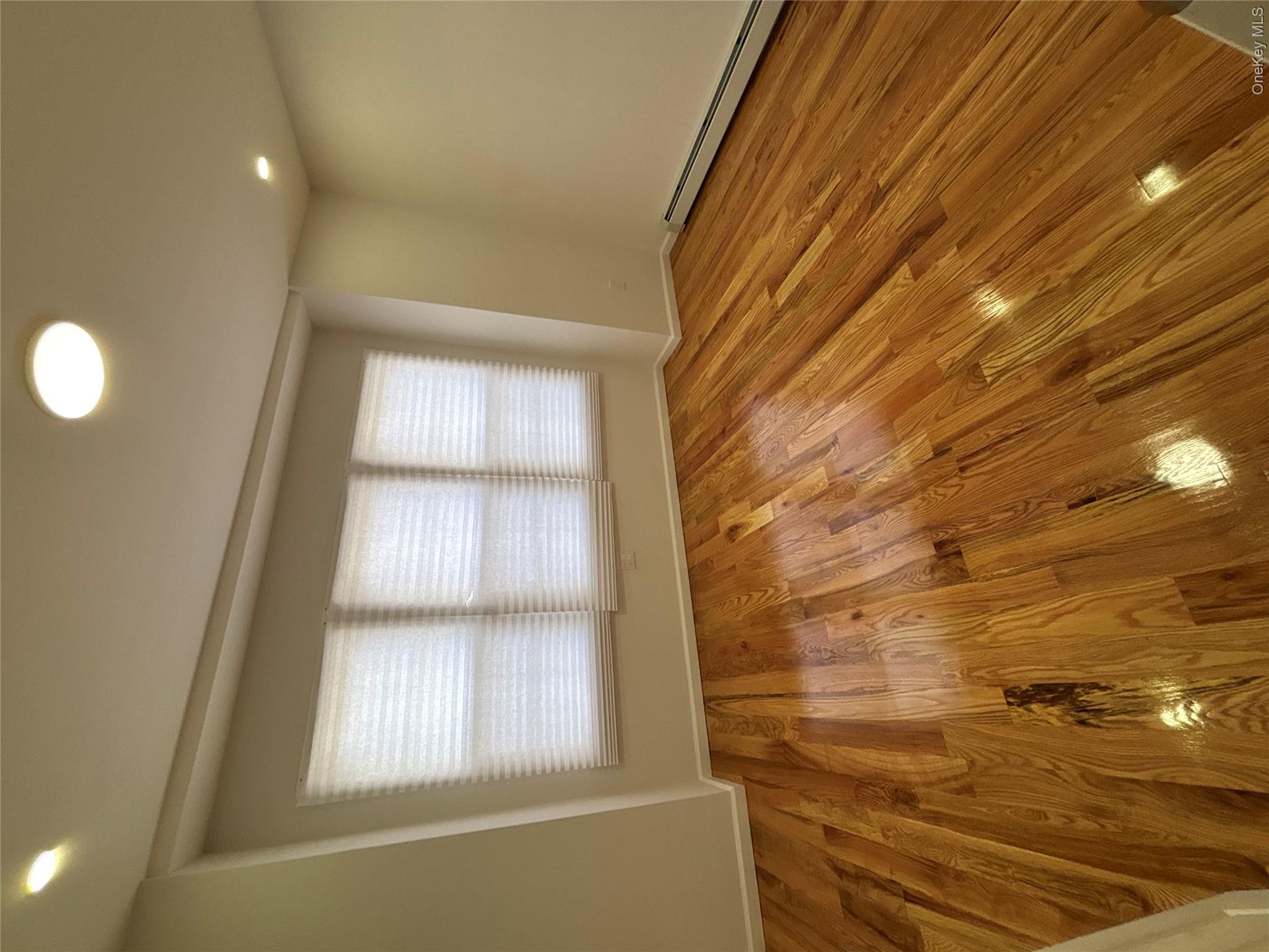 6918 69th Street Property Photo 10