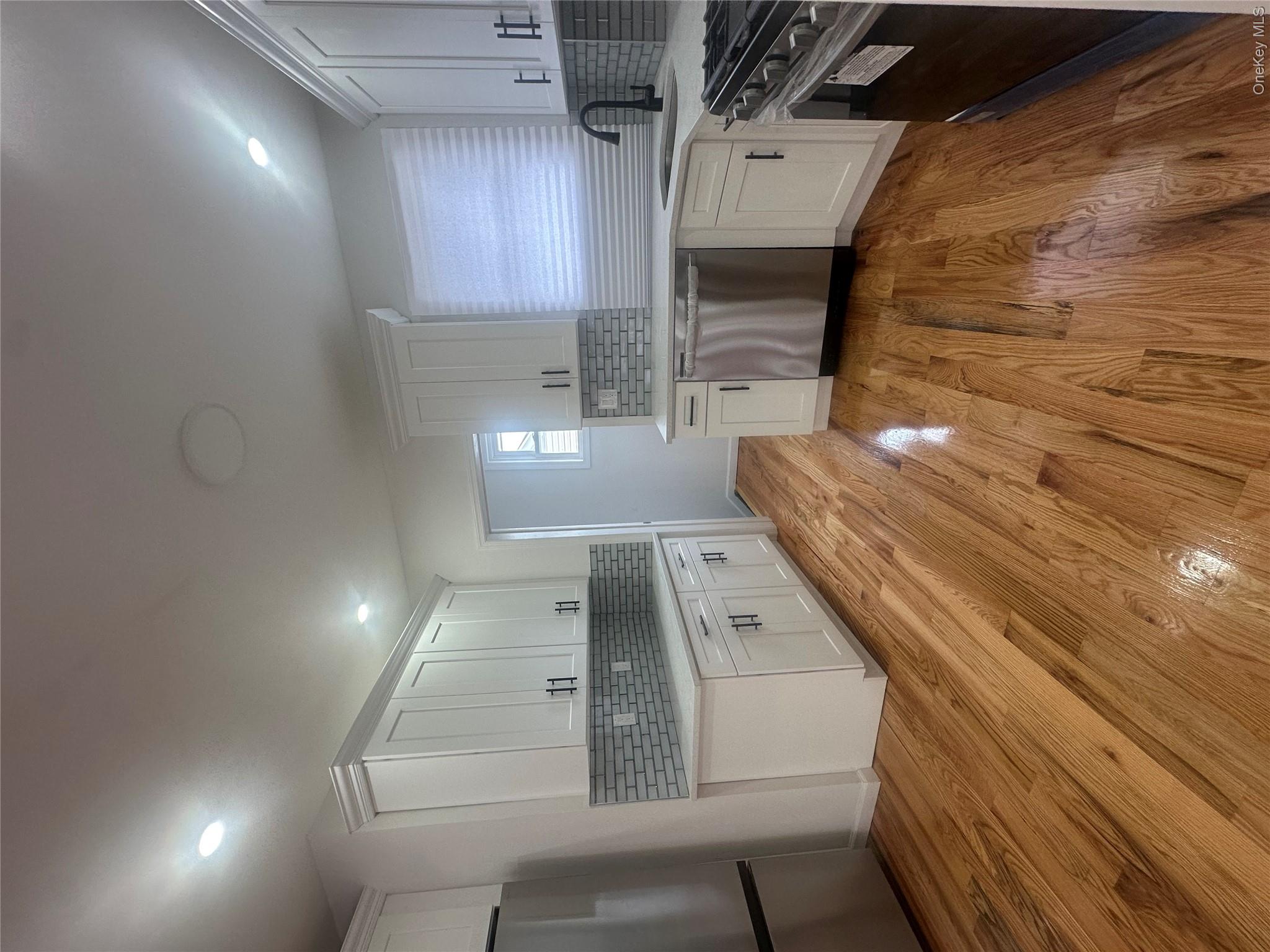 6918 69th Street Property Photo 10