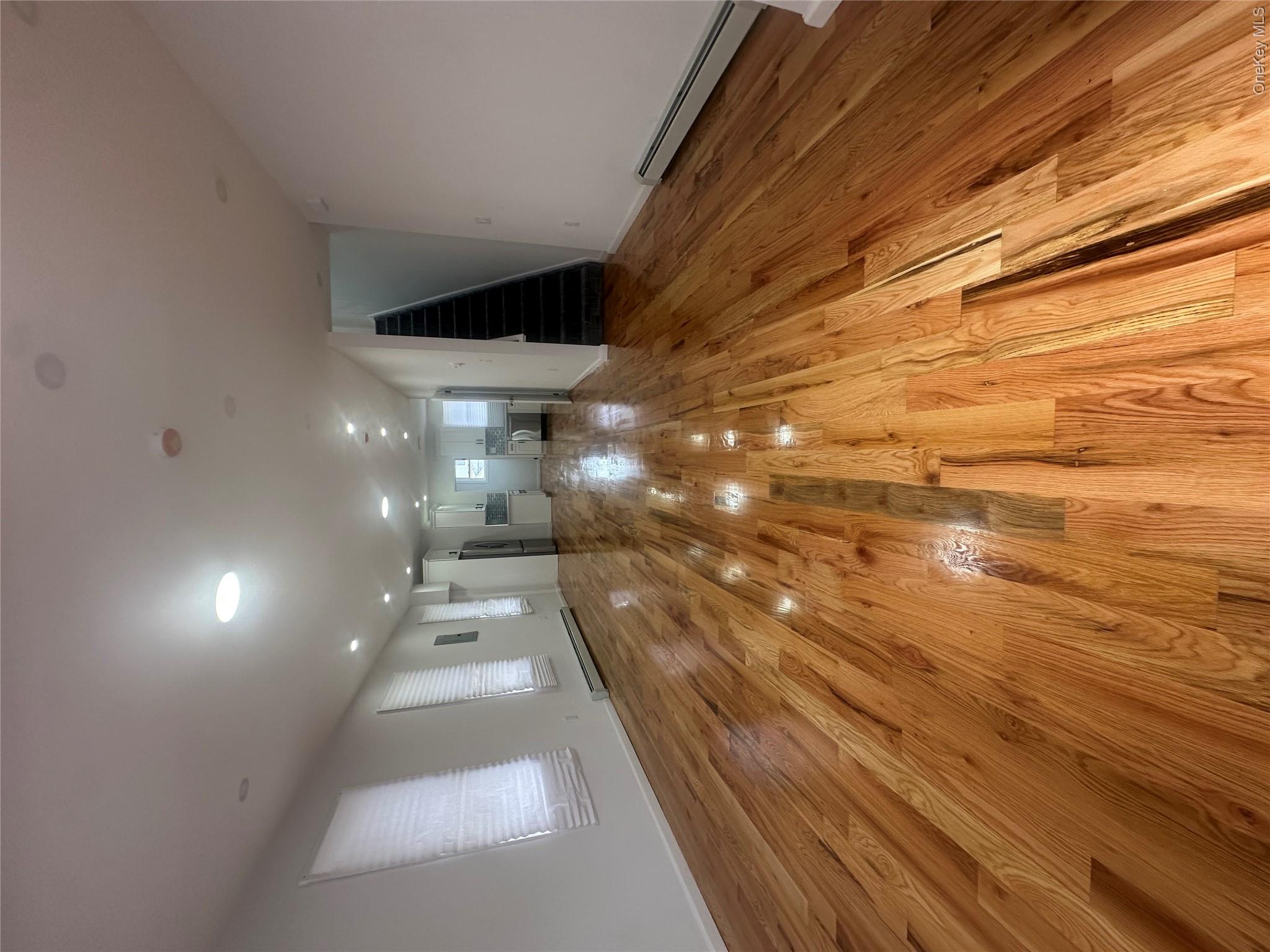 6918 69th Street Property Photo 21
