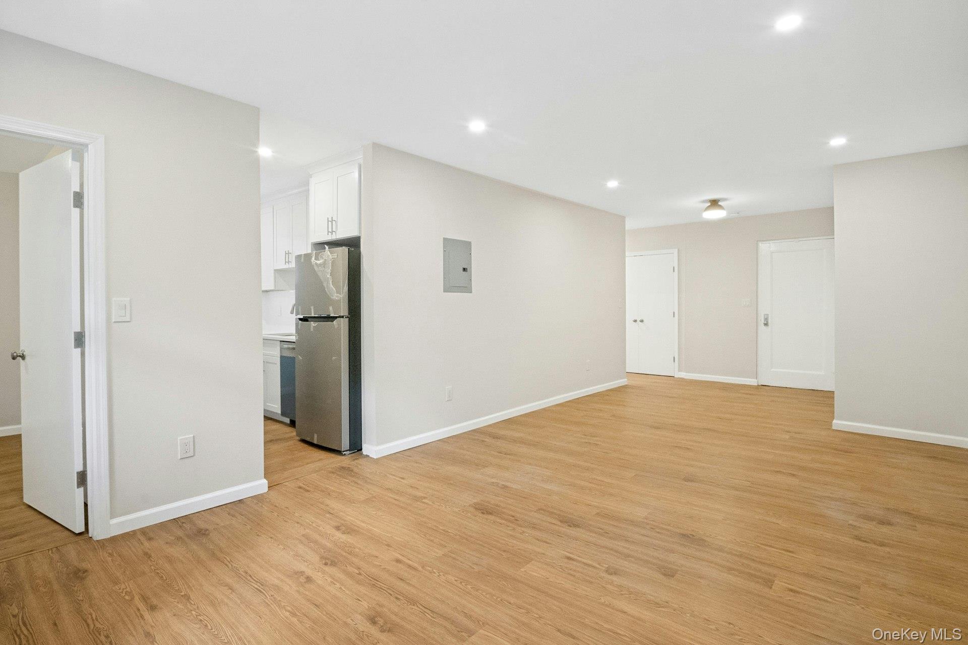 180 E Hartsdale Avenue 1f Property Photo 7