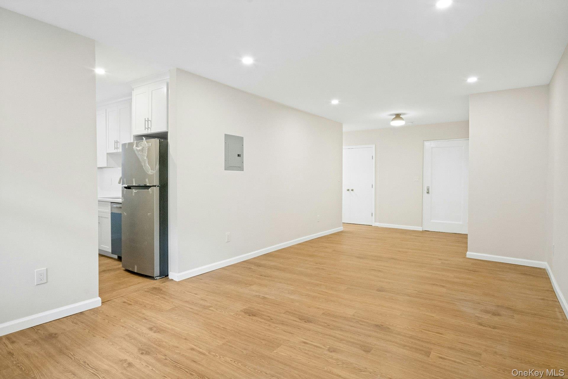 180 E Hartsdale Avenue 1f Property Photo 8