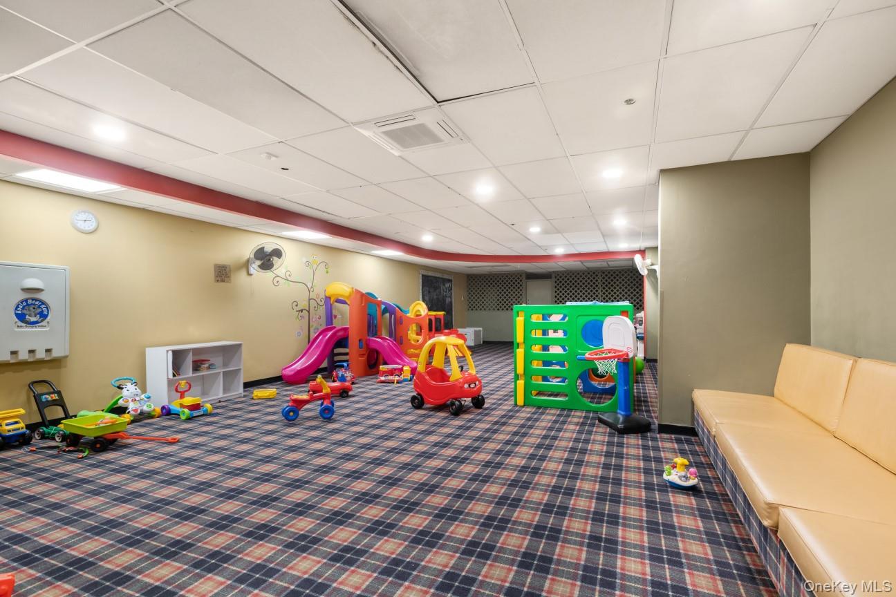 2 Bay Club Drive 19h Property Photo 6