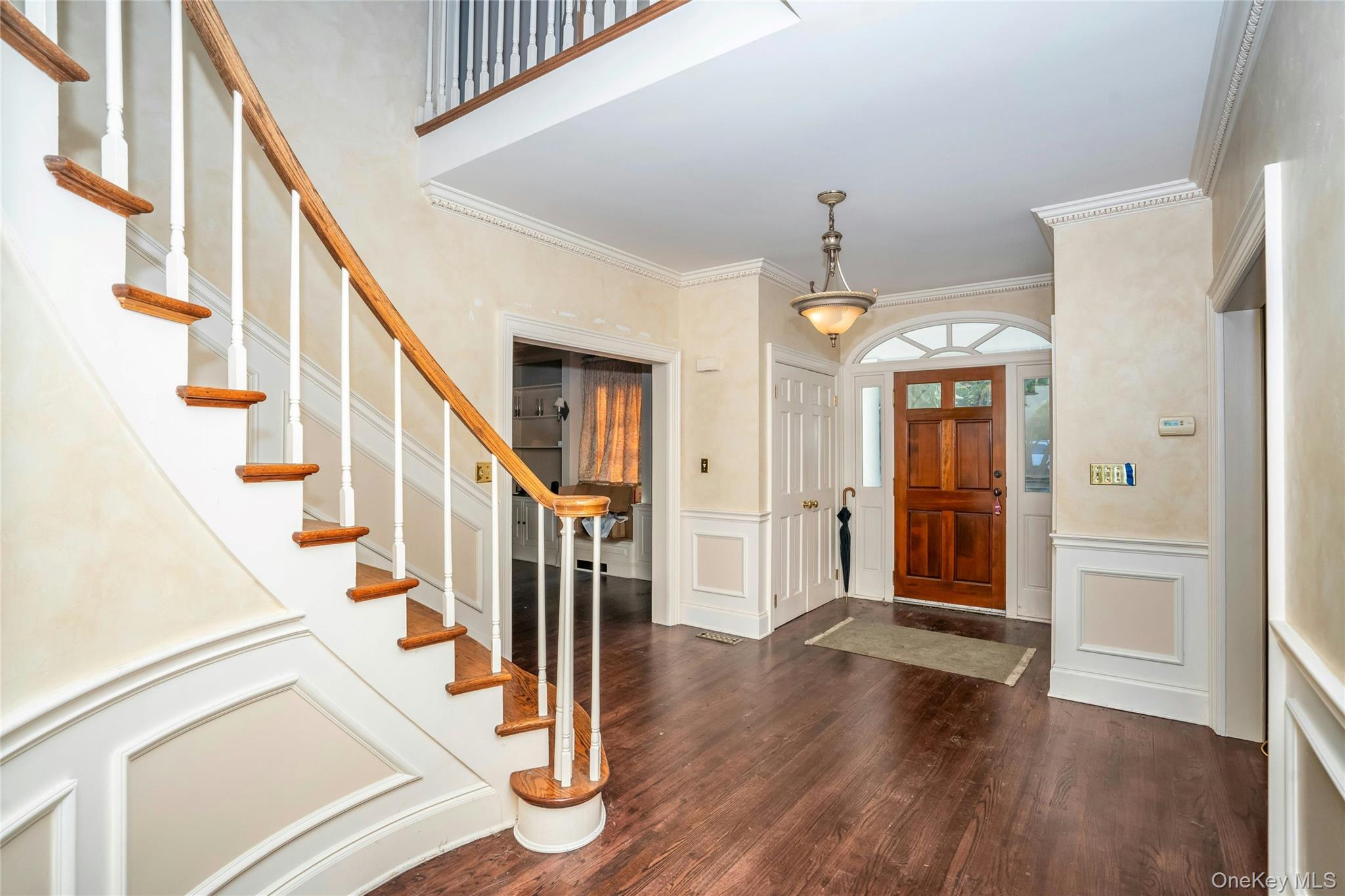 140 Cove Neck Road Property Photo 4