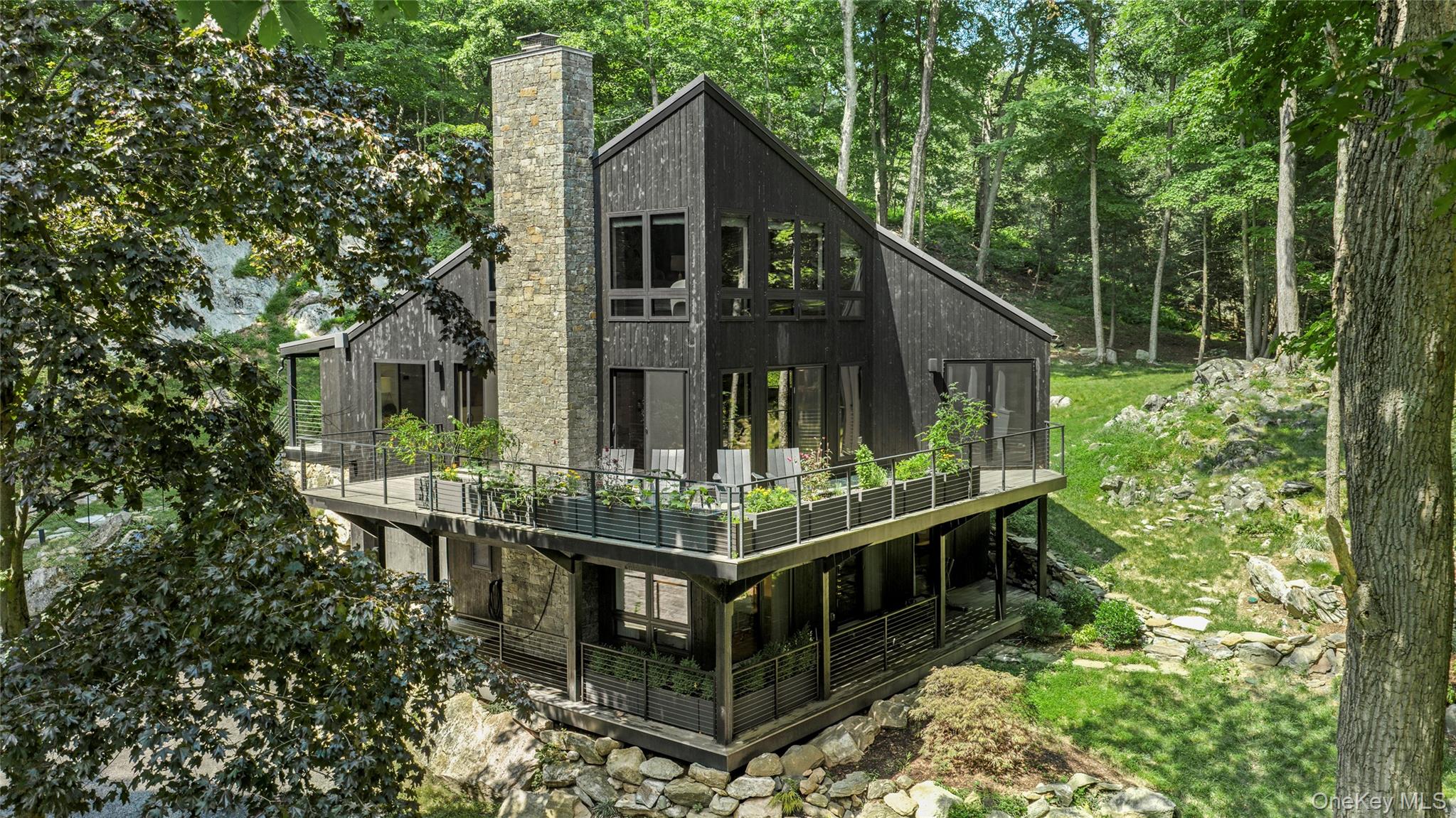 1114 Barrett Circle Property Photo 1