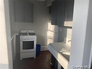 110 Grand Boulevard 6 Property Photo 11