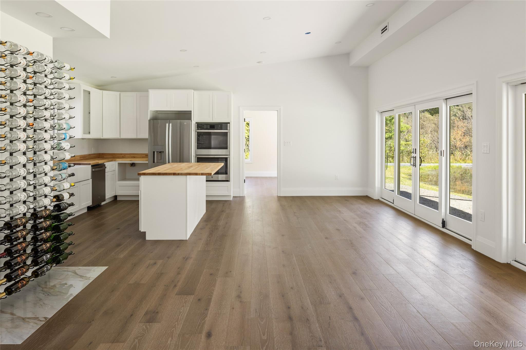 98 Scannell Road Property Photo 7