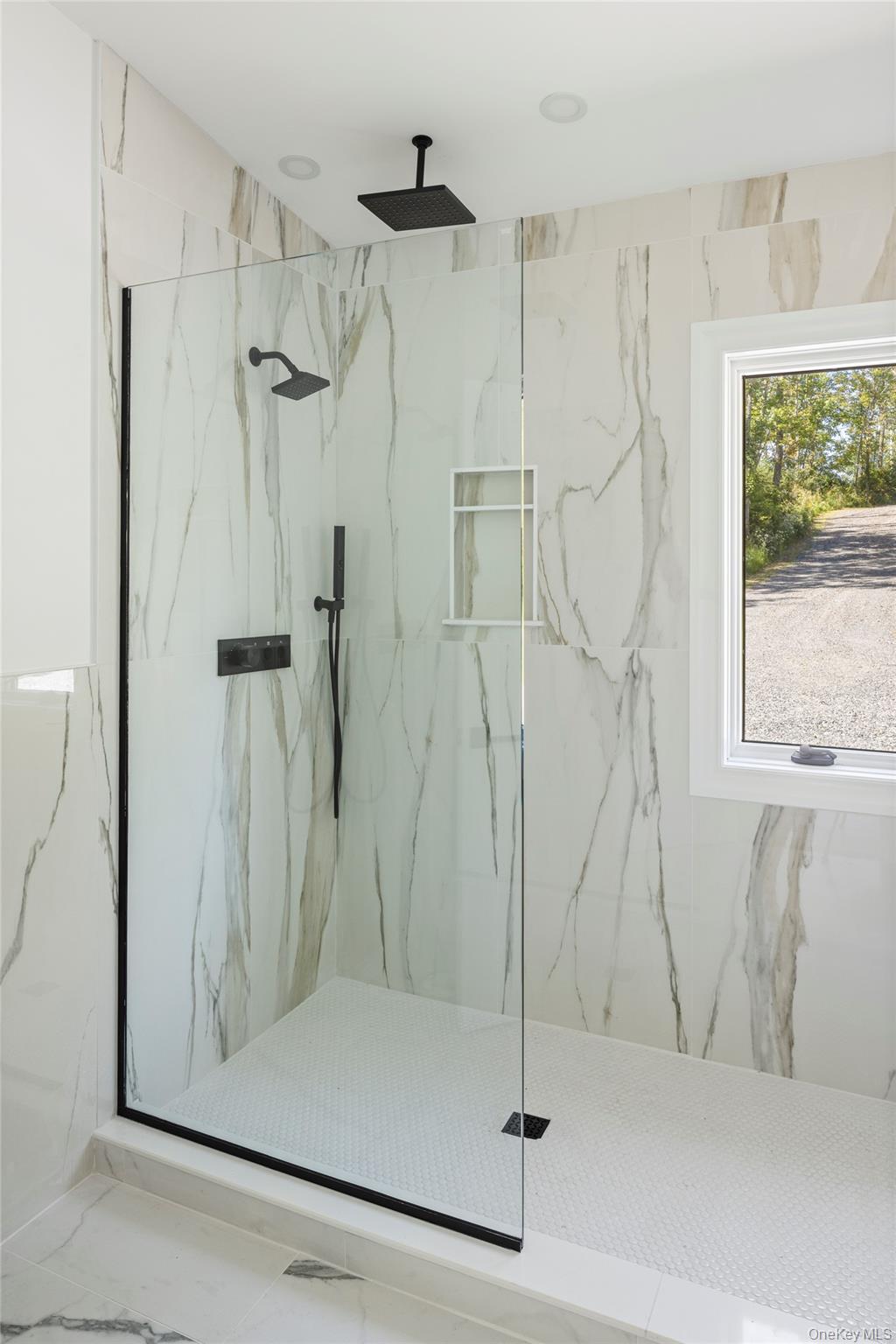 98 Scannell Road Property Photo 11