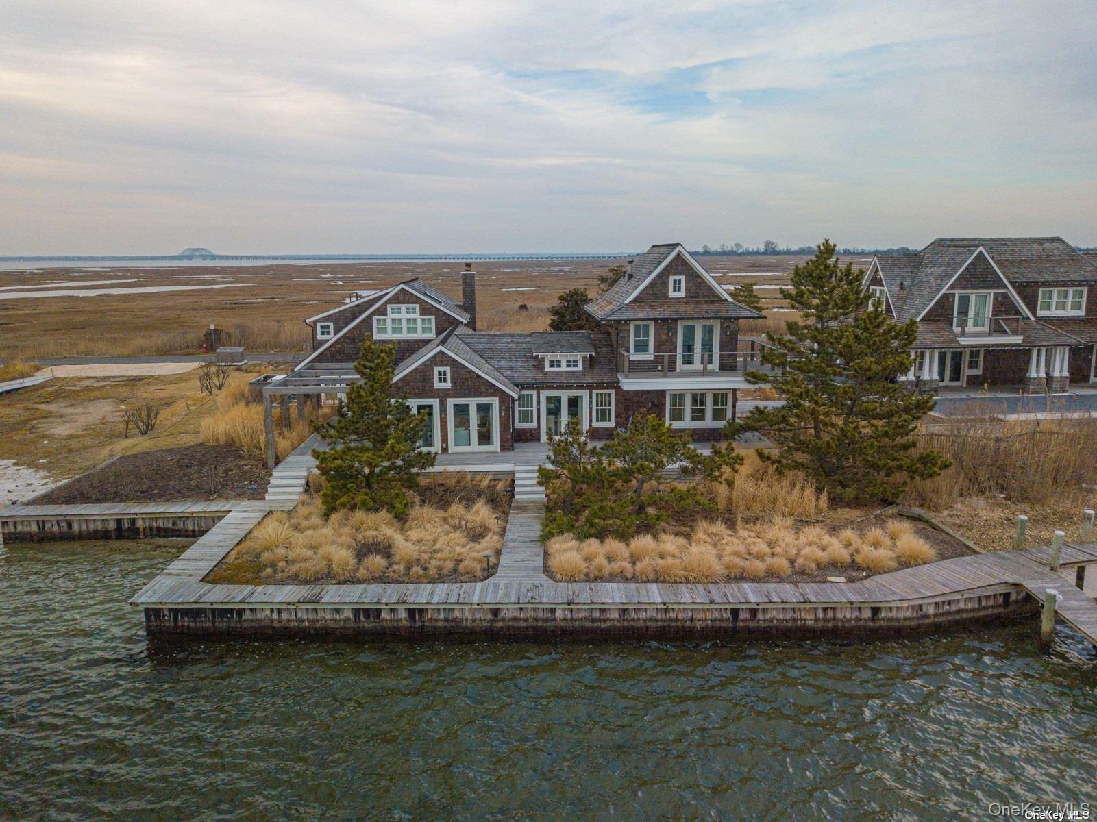 11a Captree Property Photo 1
